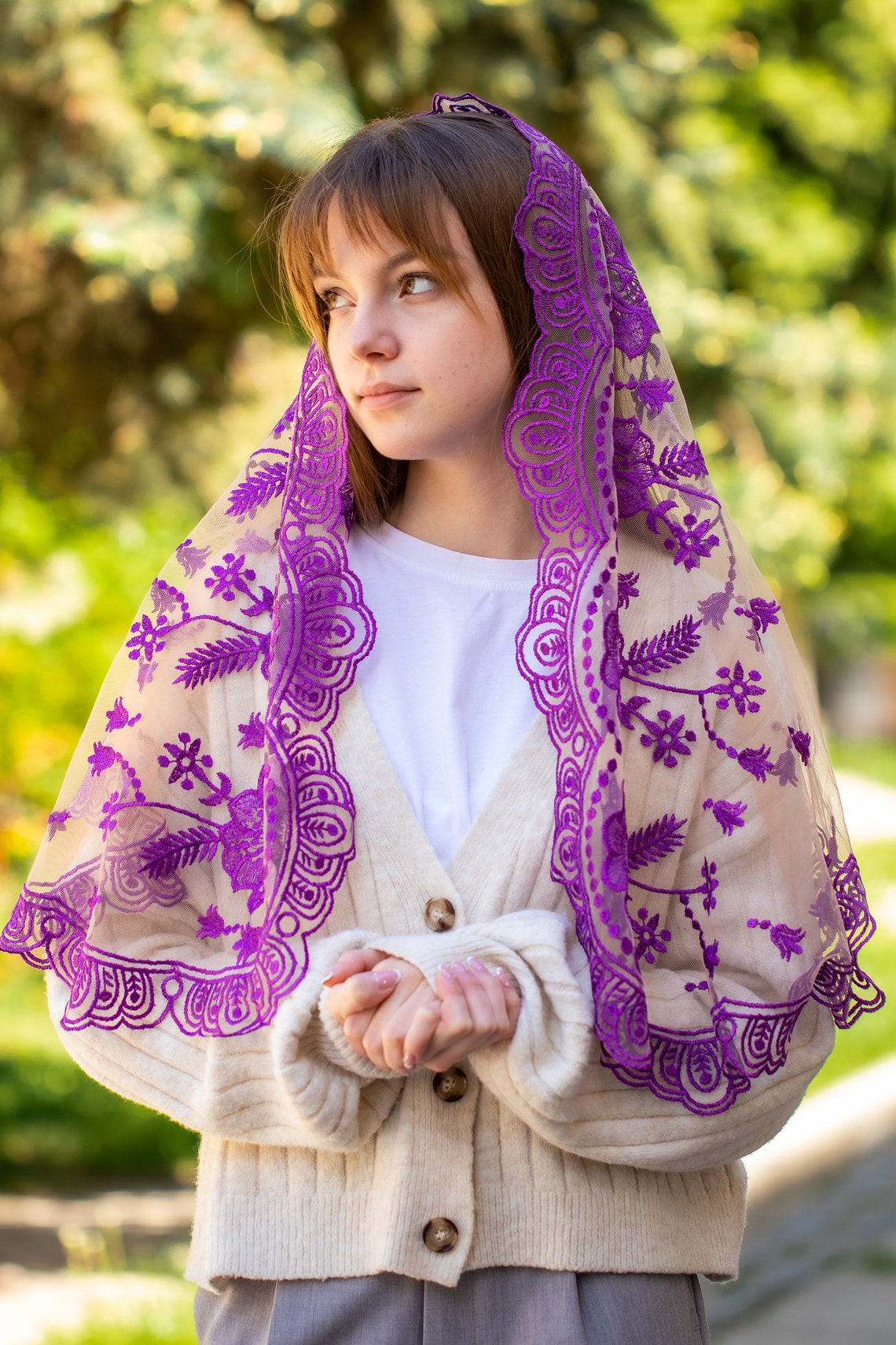Long lace mantilla in purple color - MariaVeils