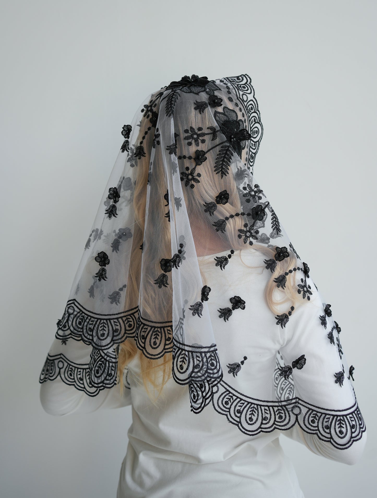 NEW 3D BLACK & WHITE VEIL - MariaVeils