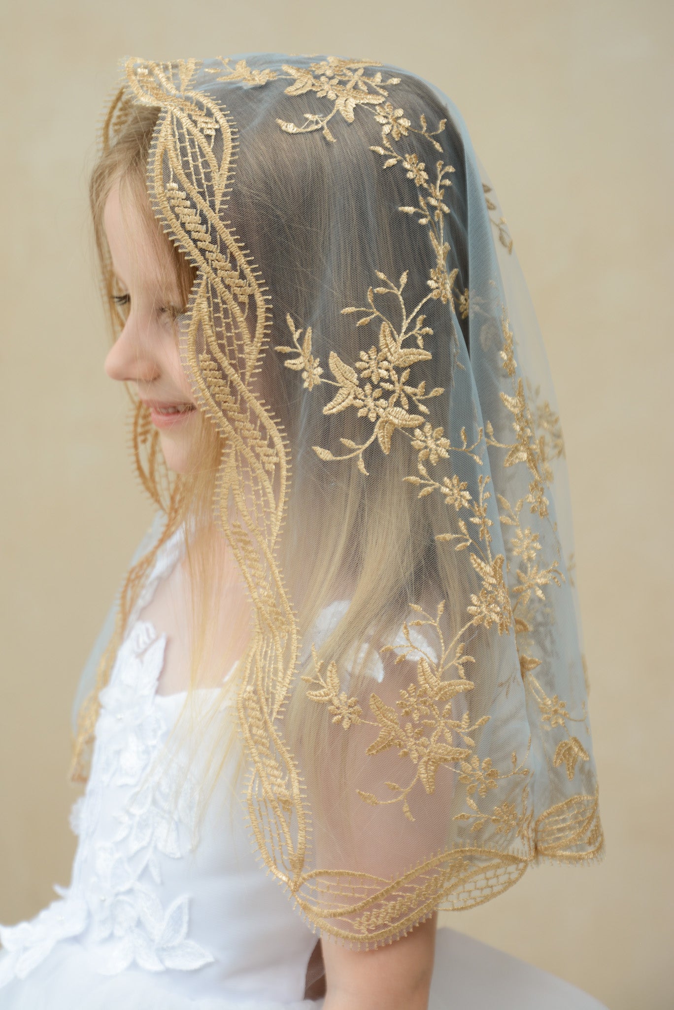 GOLD & BLUE VEIL