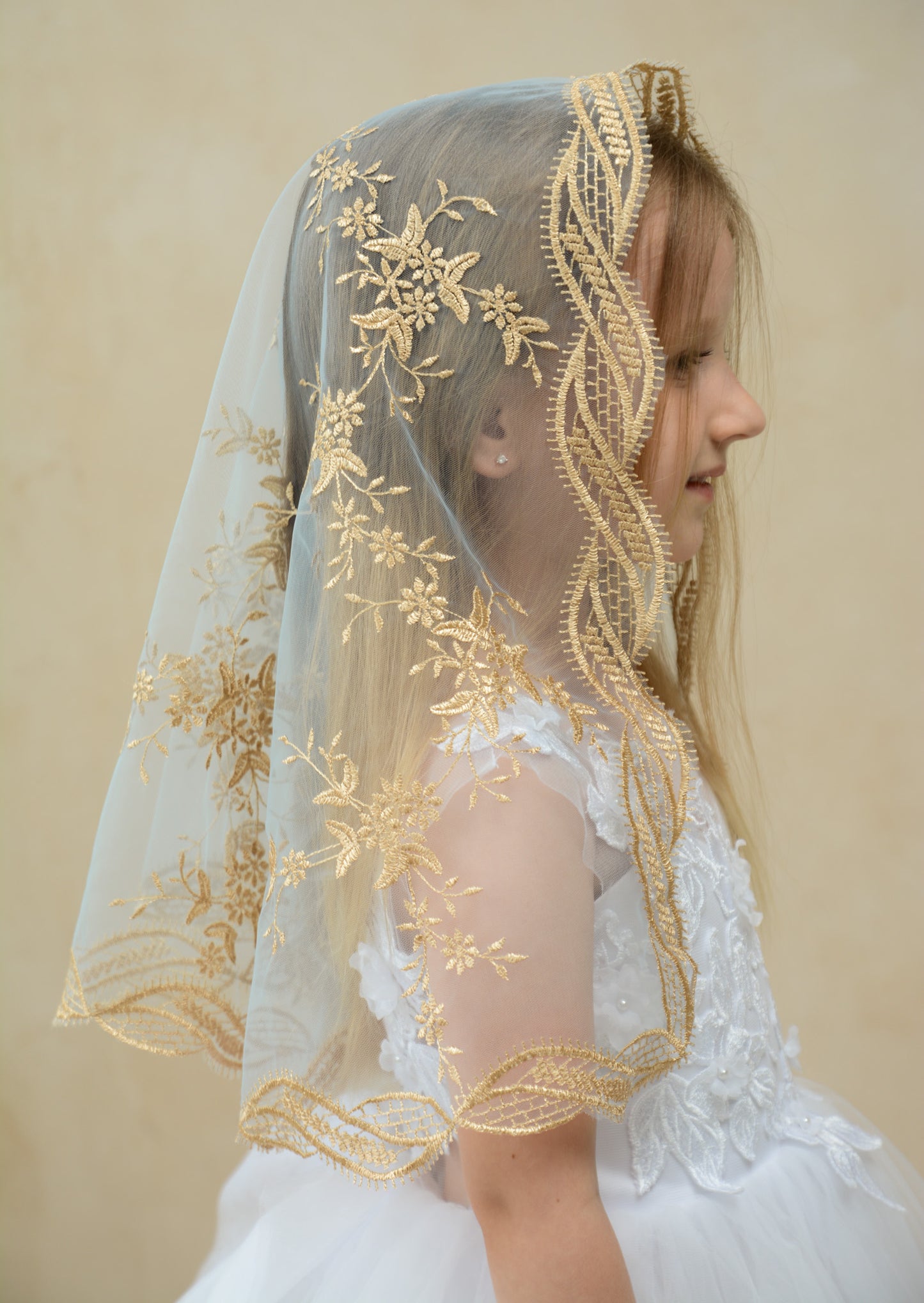 GOLD & BLUE VEIL