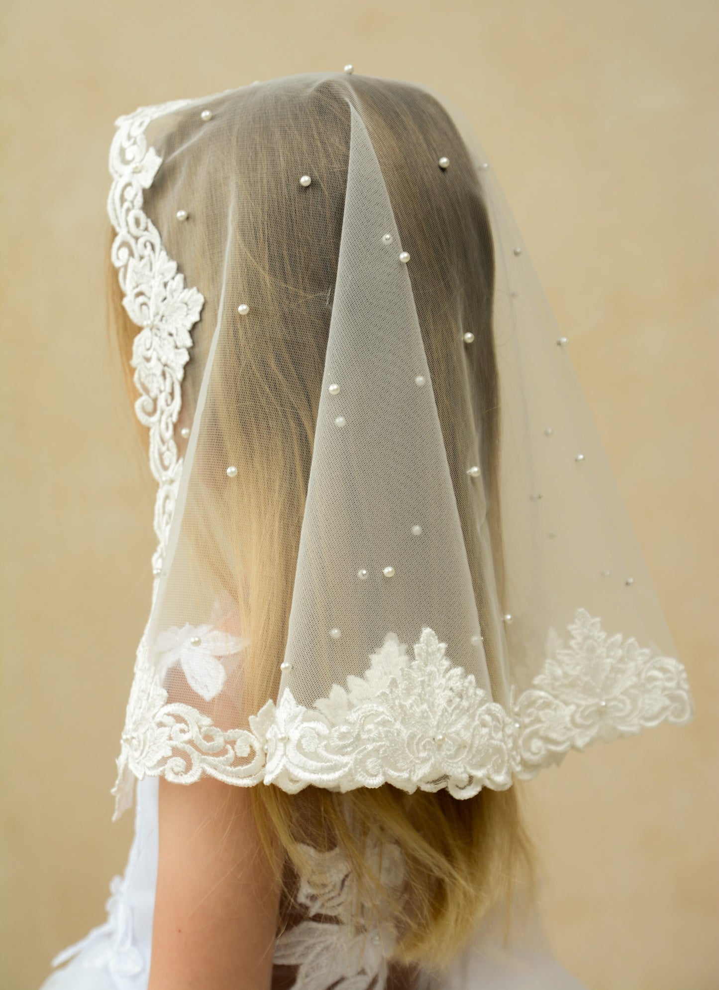 CHILD PEARL VEIL
