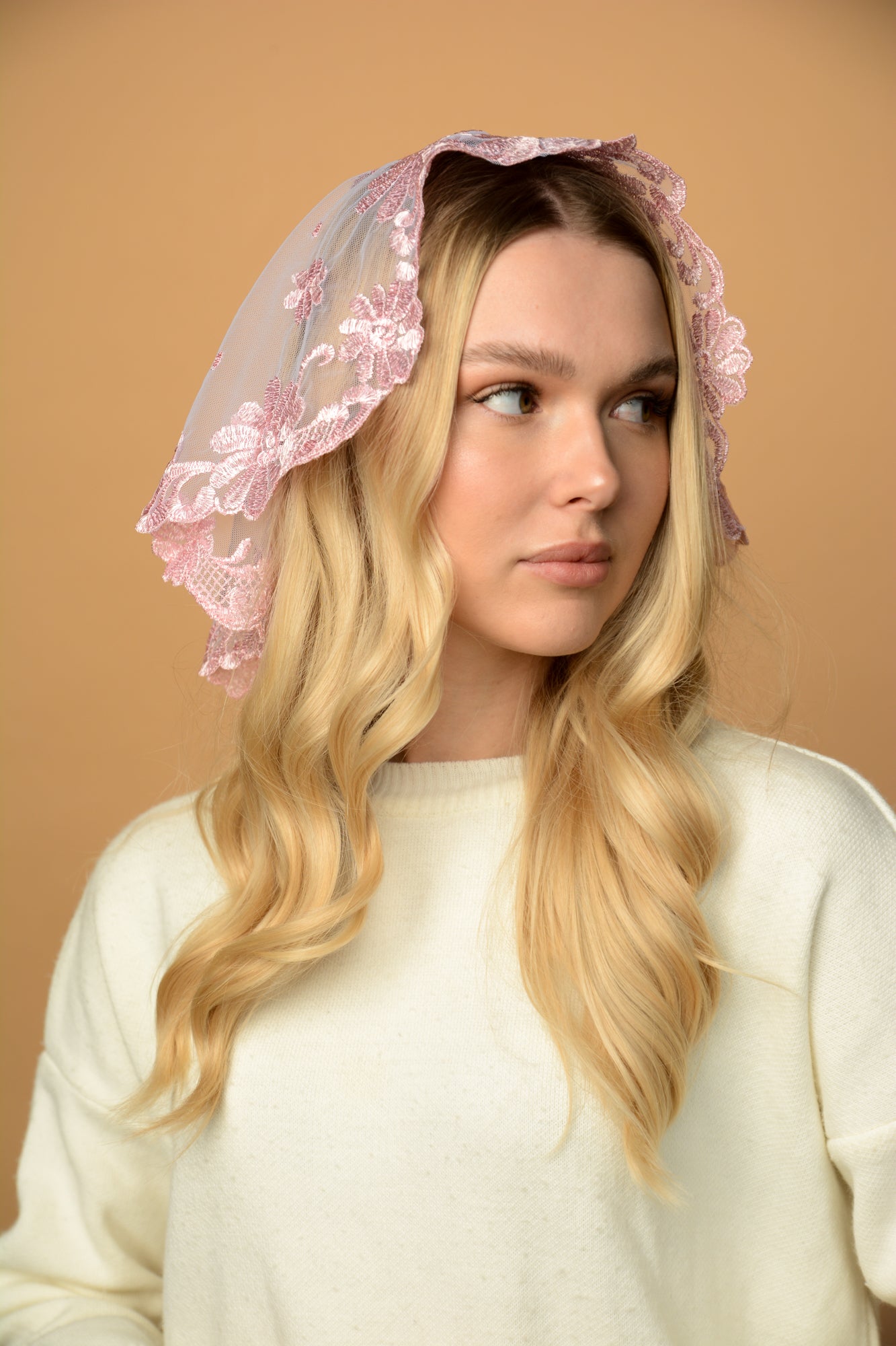 SHORT PINK VEIL