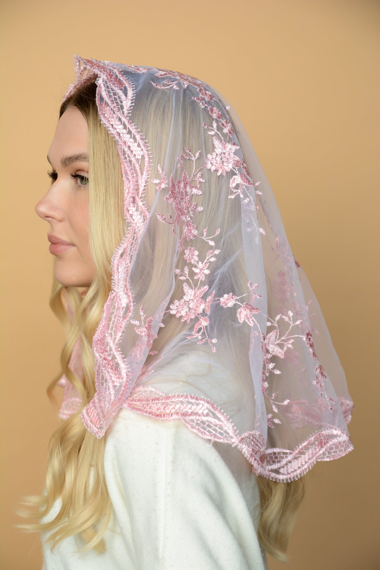 SHORT PINK VEIL - MariaVeils