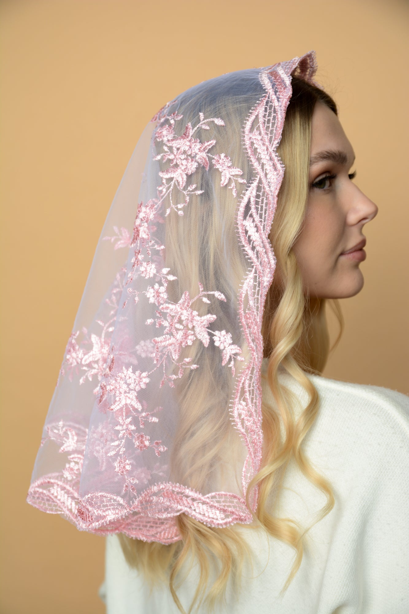 SHORT PINK VEIL - MariaVeils