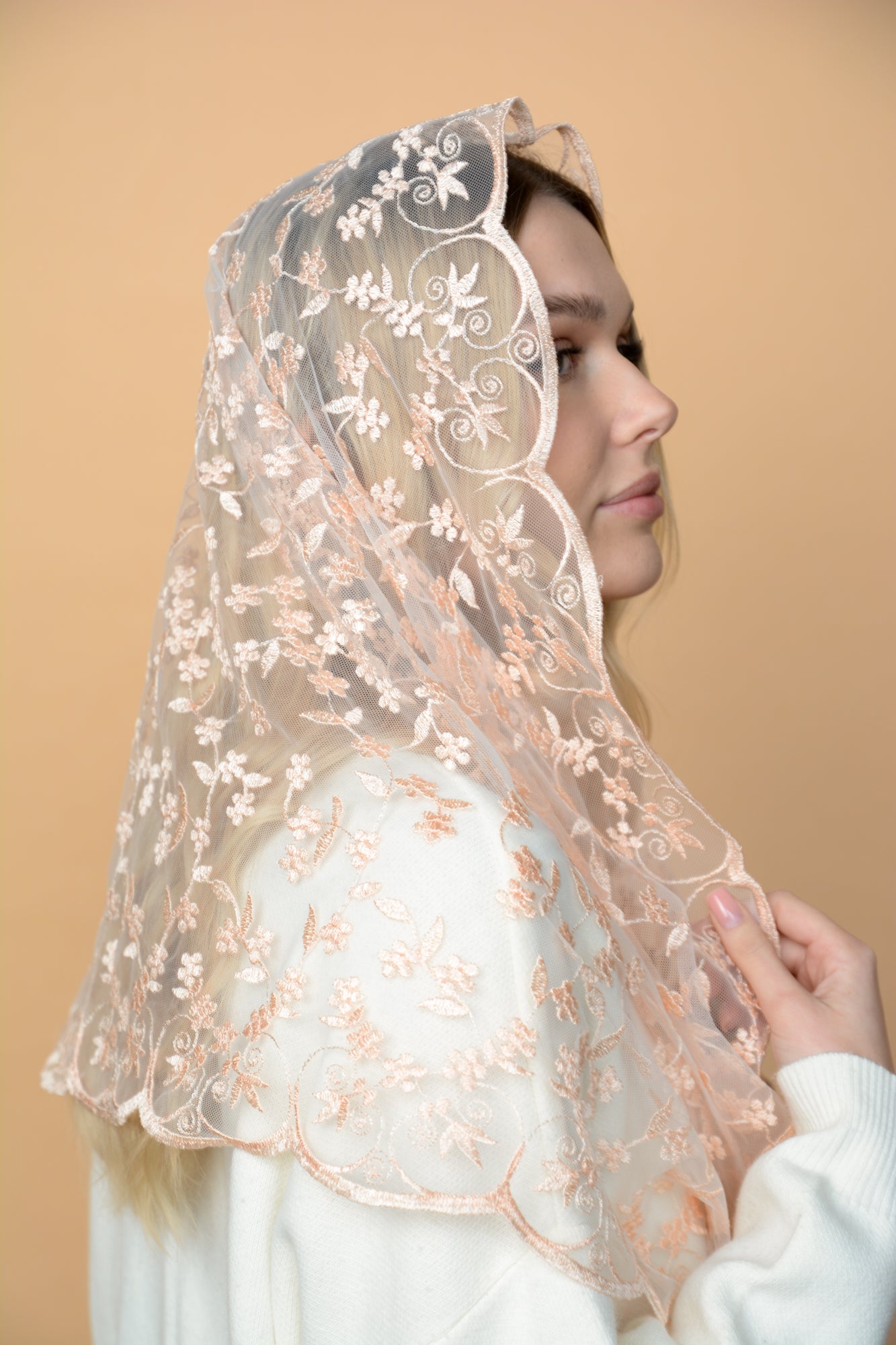 PEACH FLORAL MANTILLA