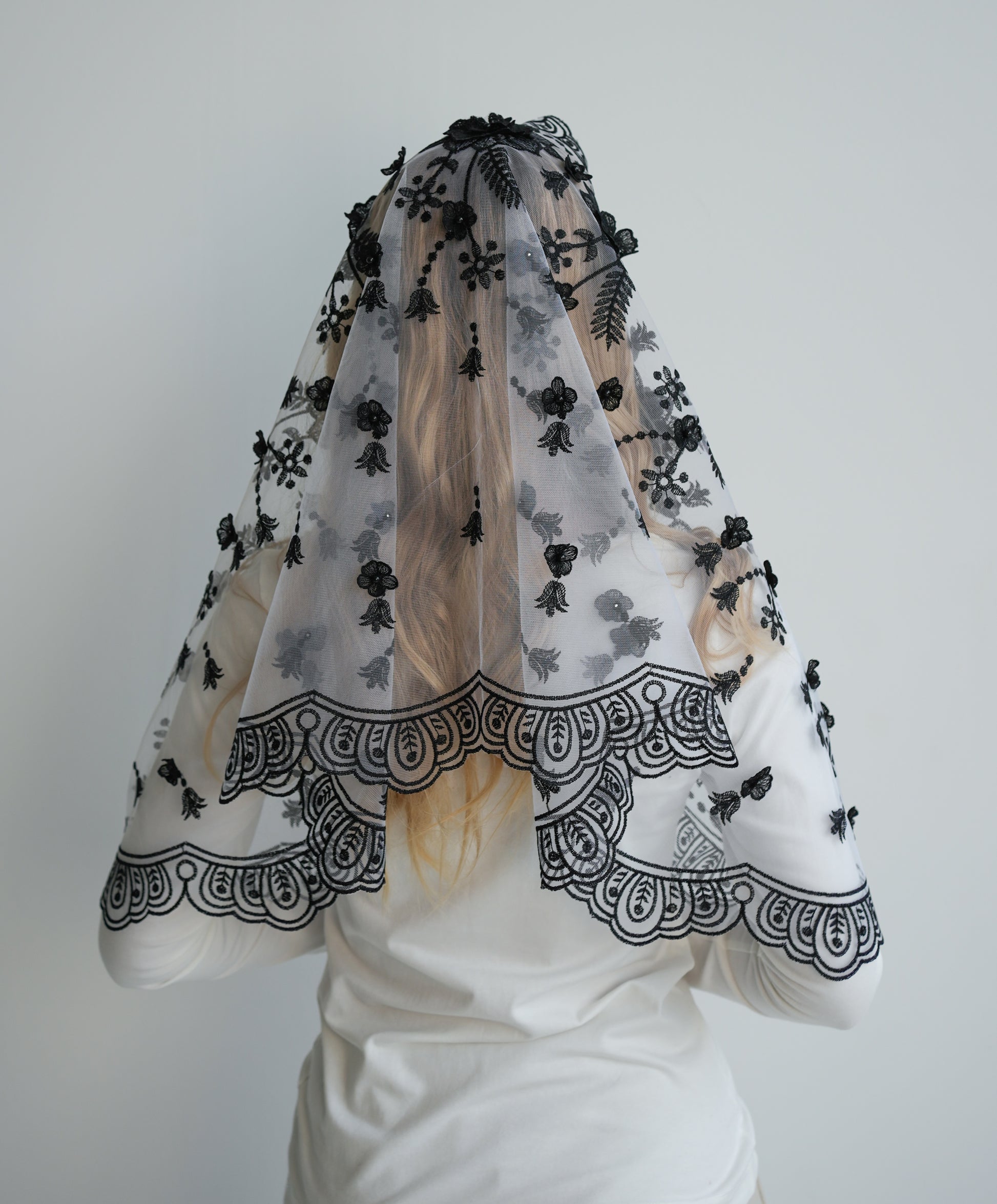 NEW 3D BLACK & WHITE VEIL - MariaVeils