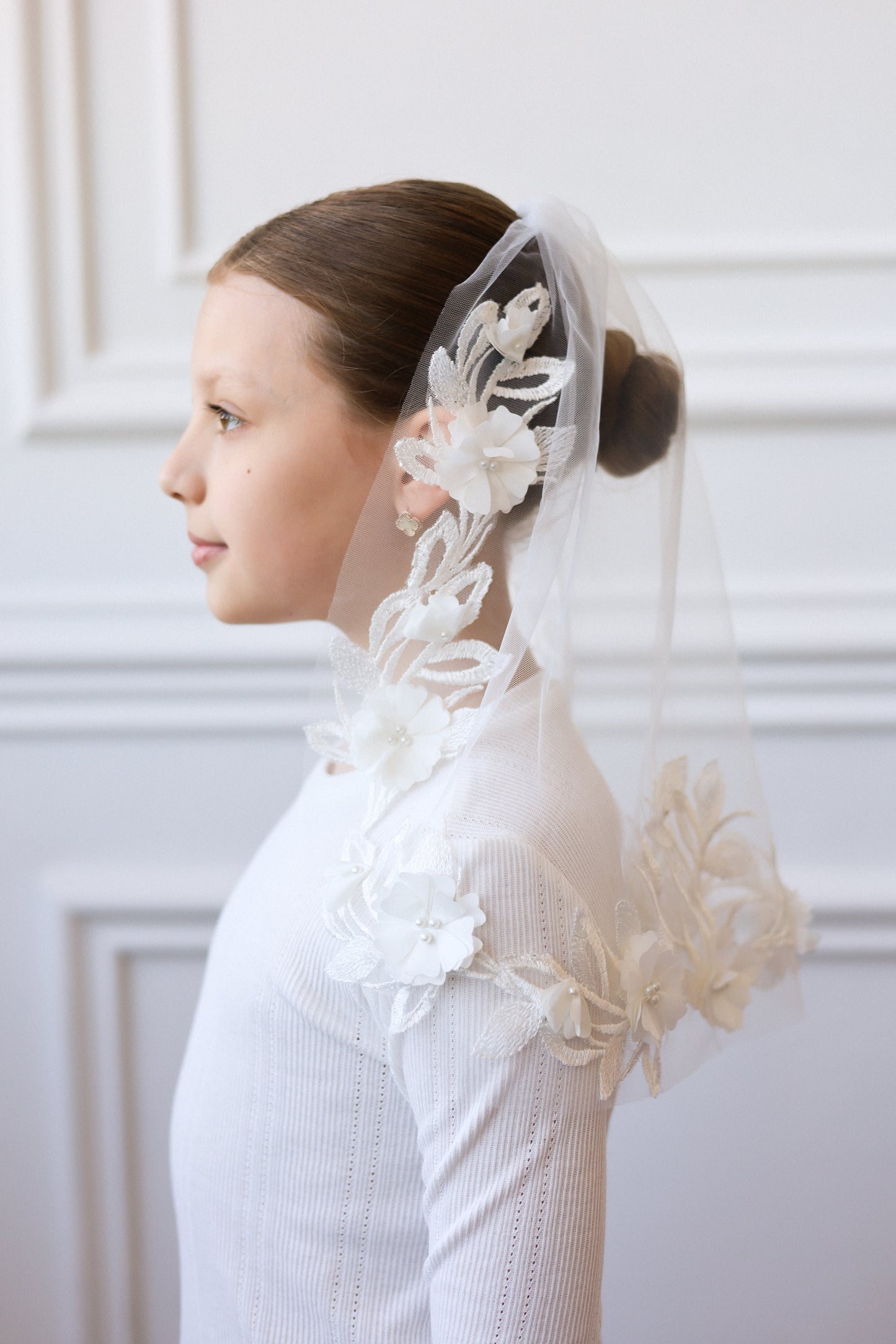 3D FLORAL CHILD VEIL