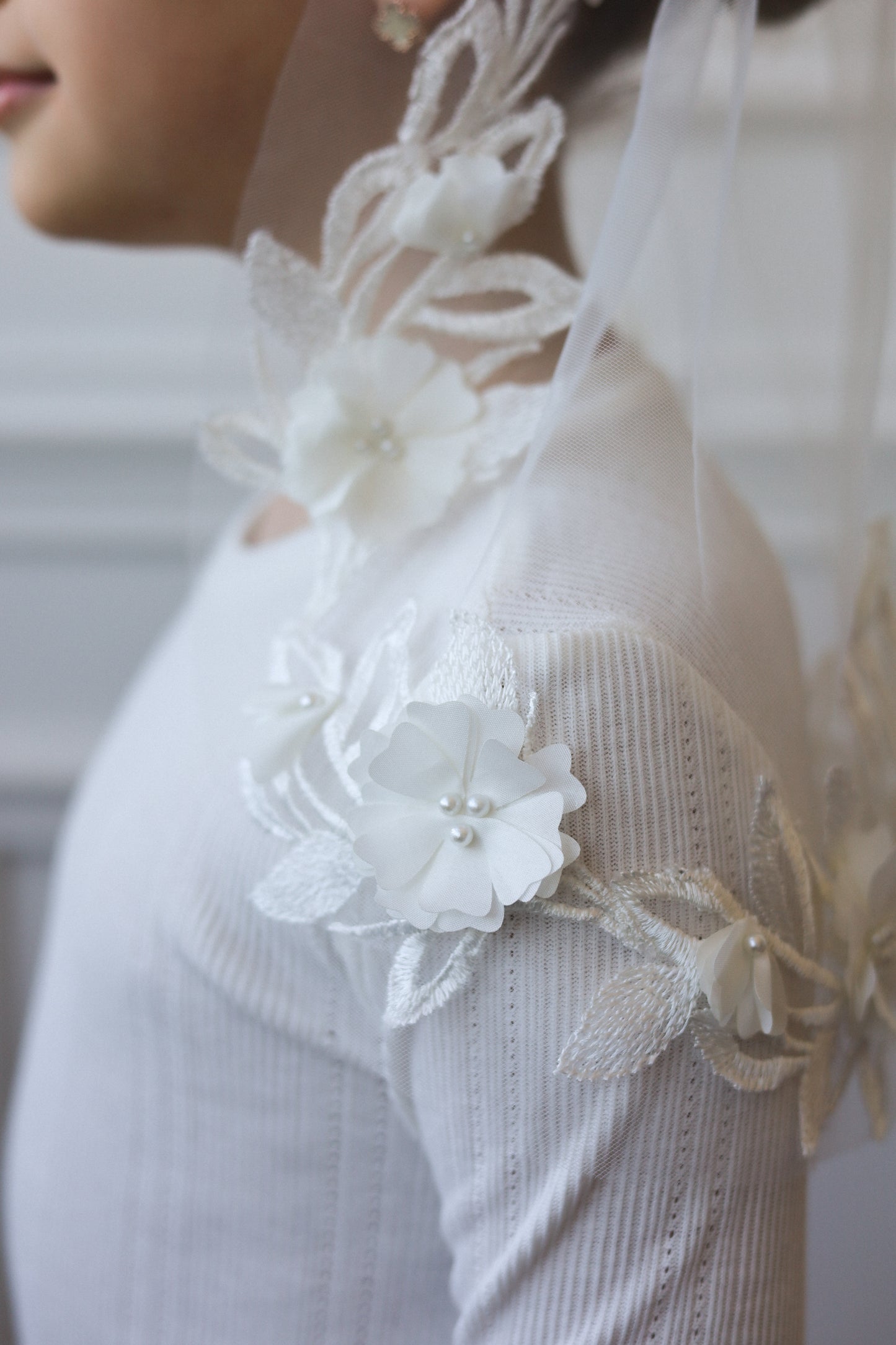 3D FLORAL CHILD VEIL