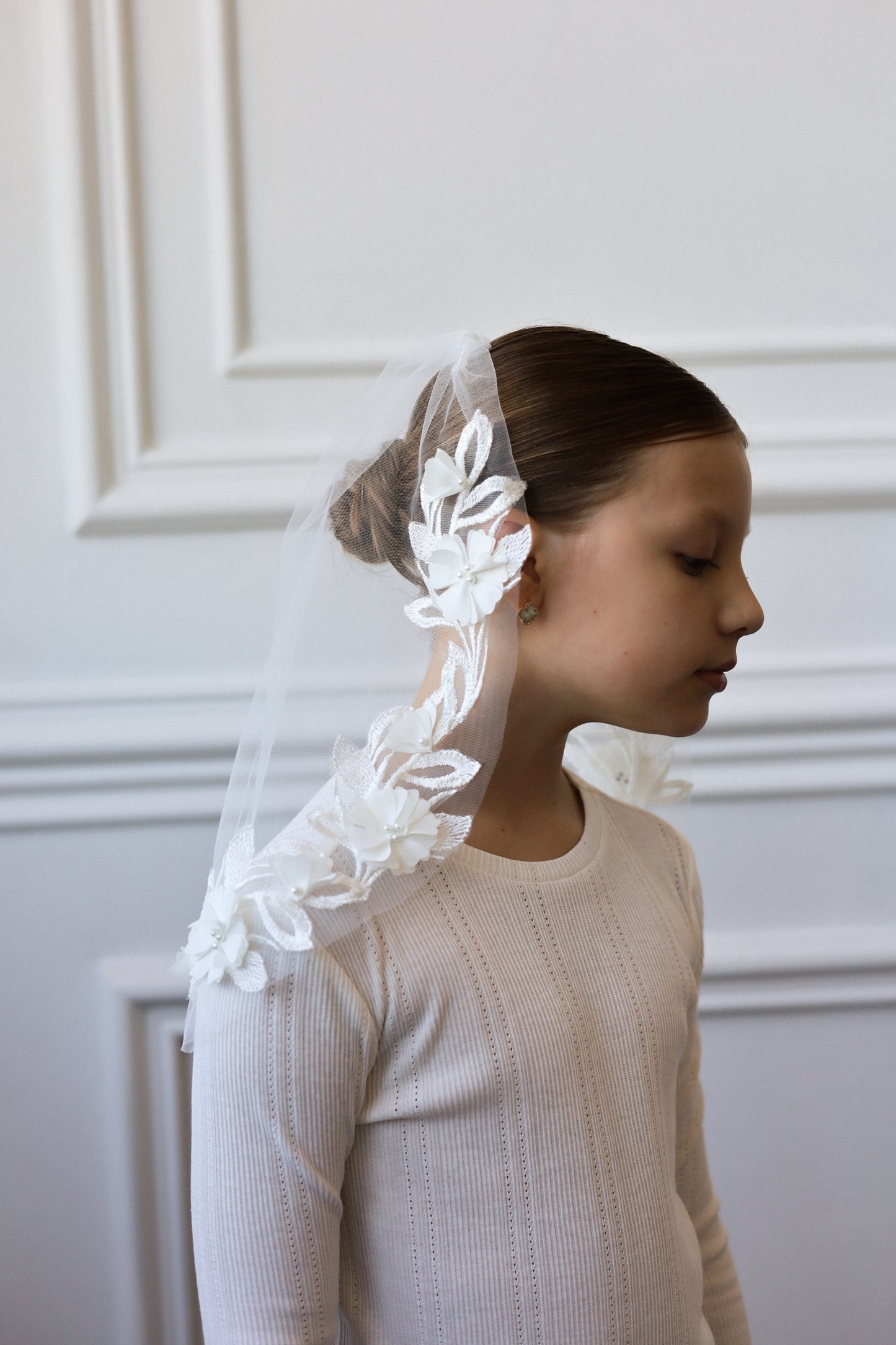 3D FLORAL CHILD VEIL