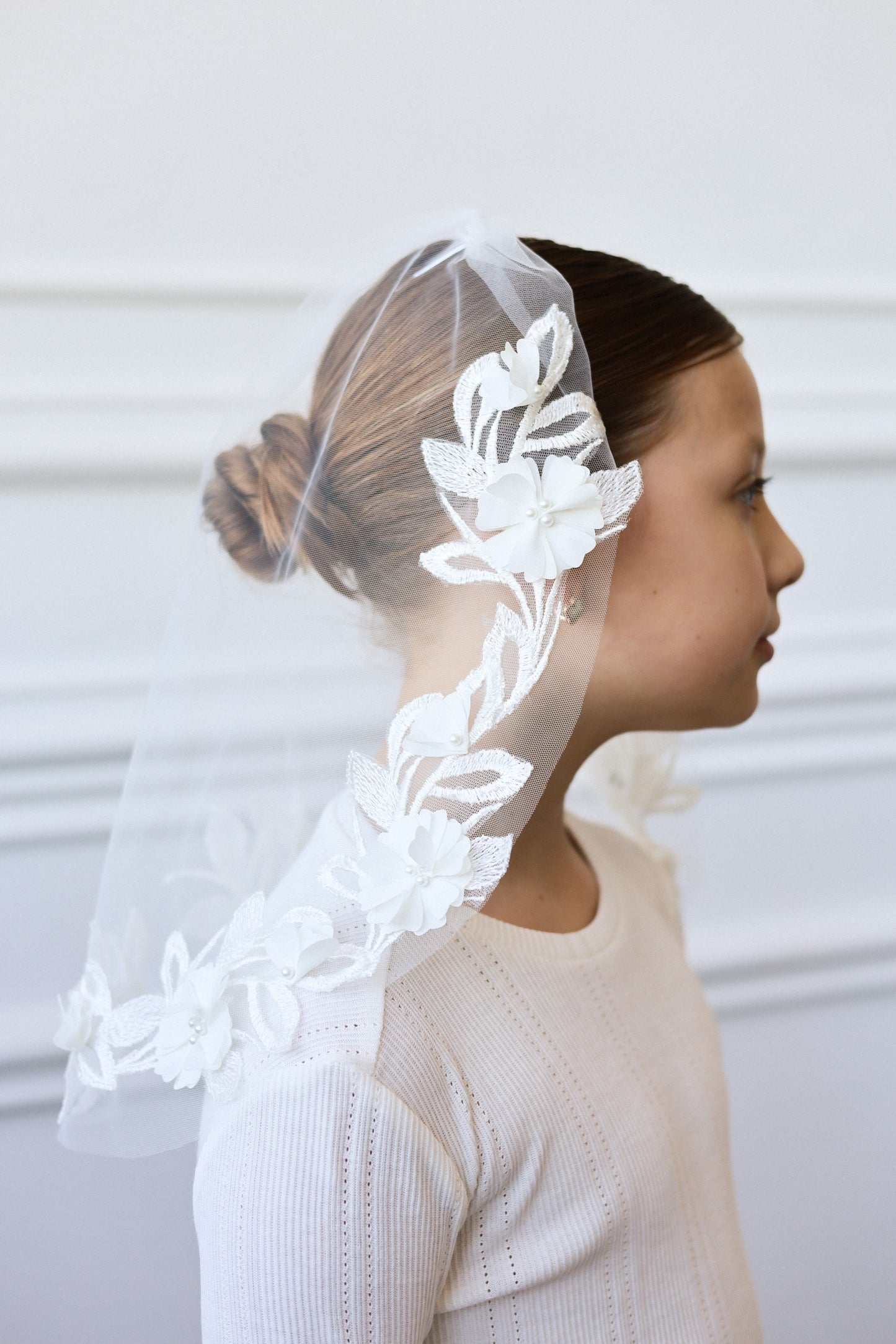 3D FLORAL CHILD VEIL