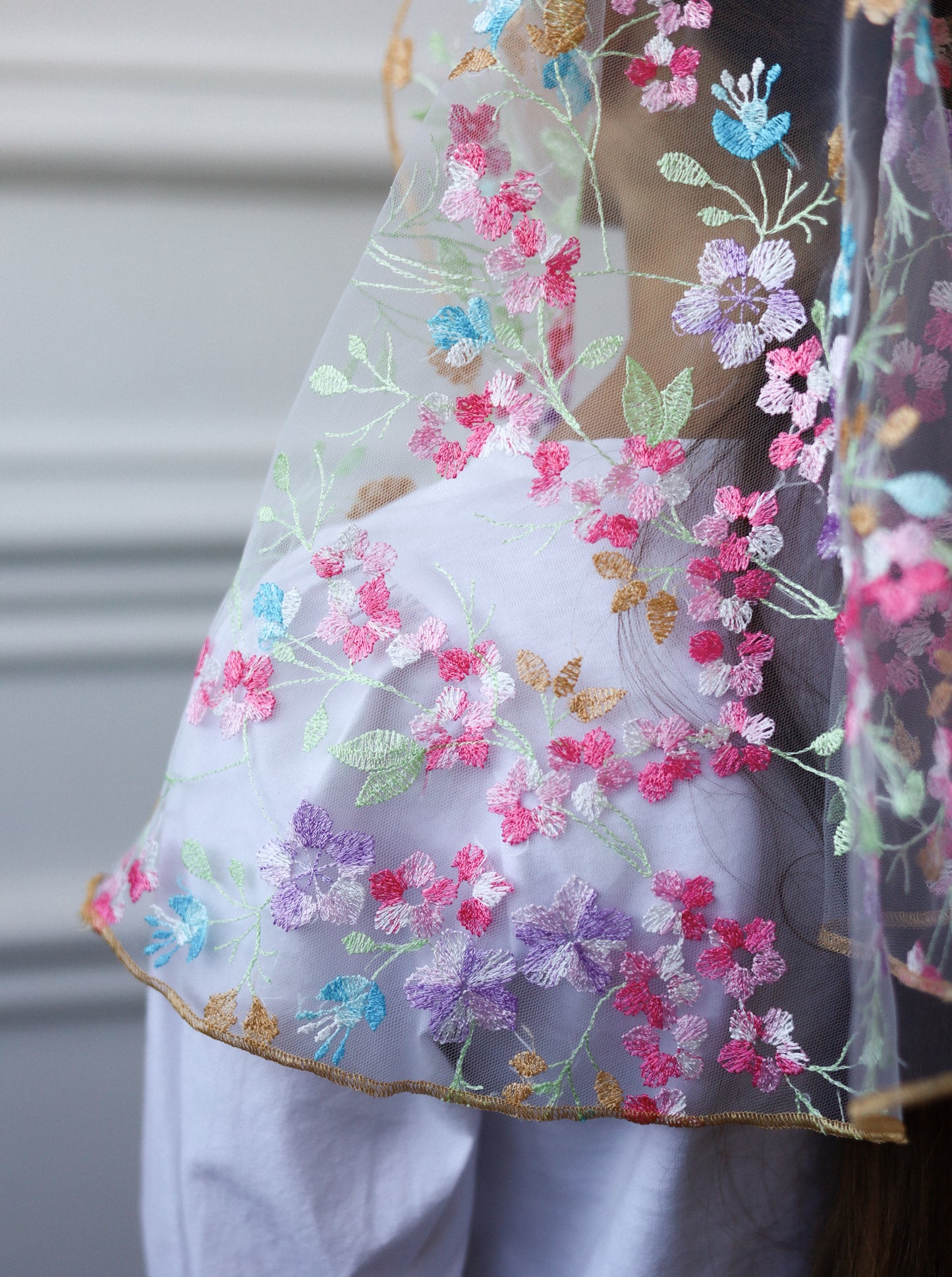 MULTICOLOR CHILD VEIL