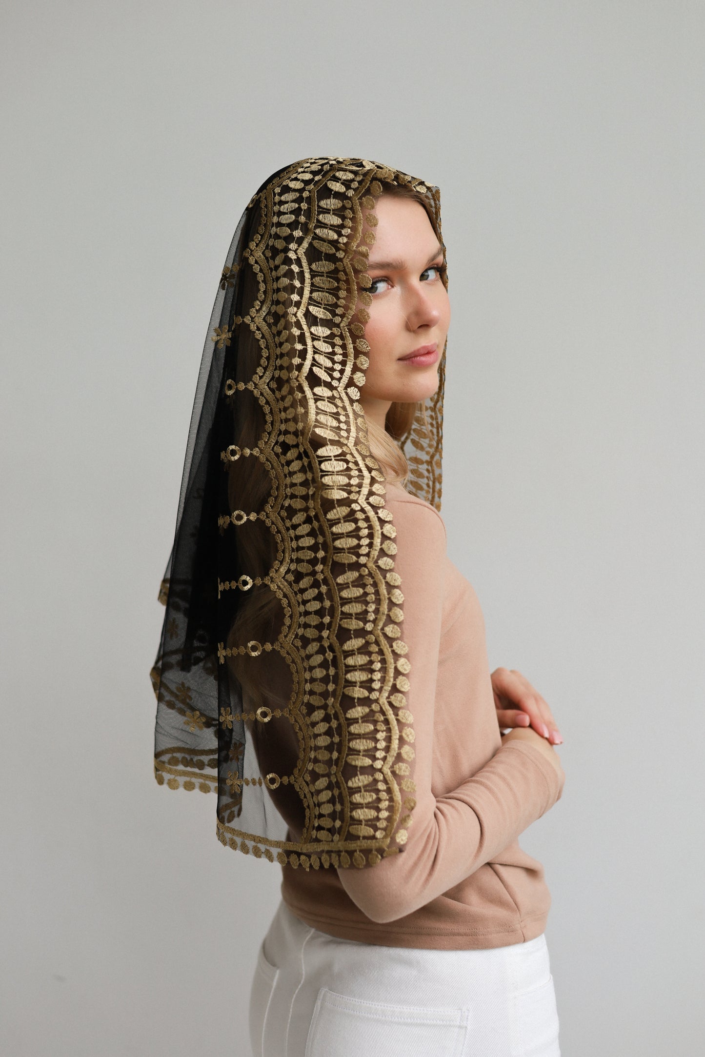 SACRED HEART DESIGN VEIL