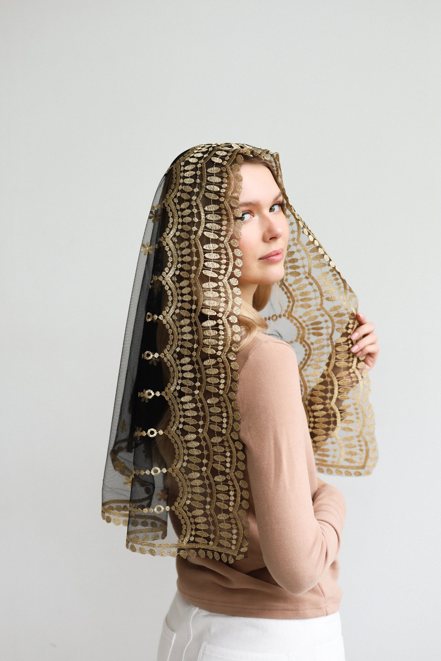 SACRED HEART DESIGN VEIL