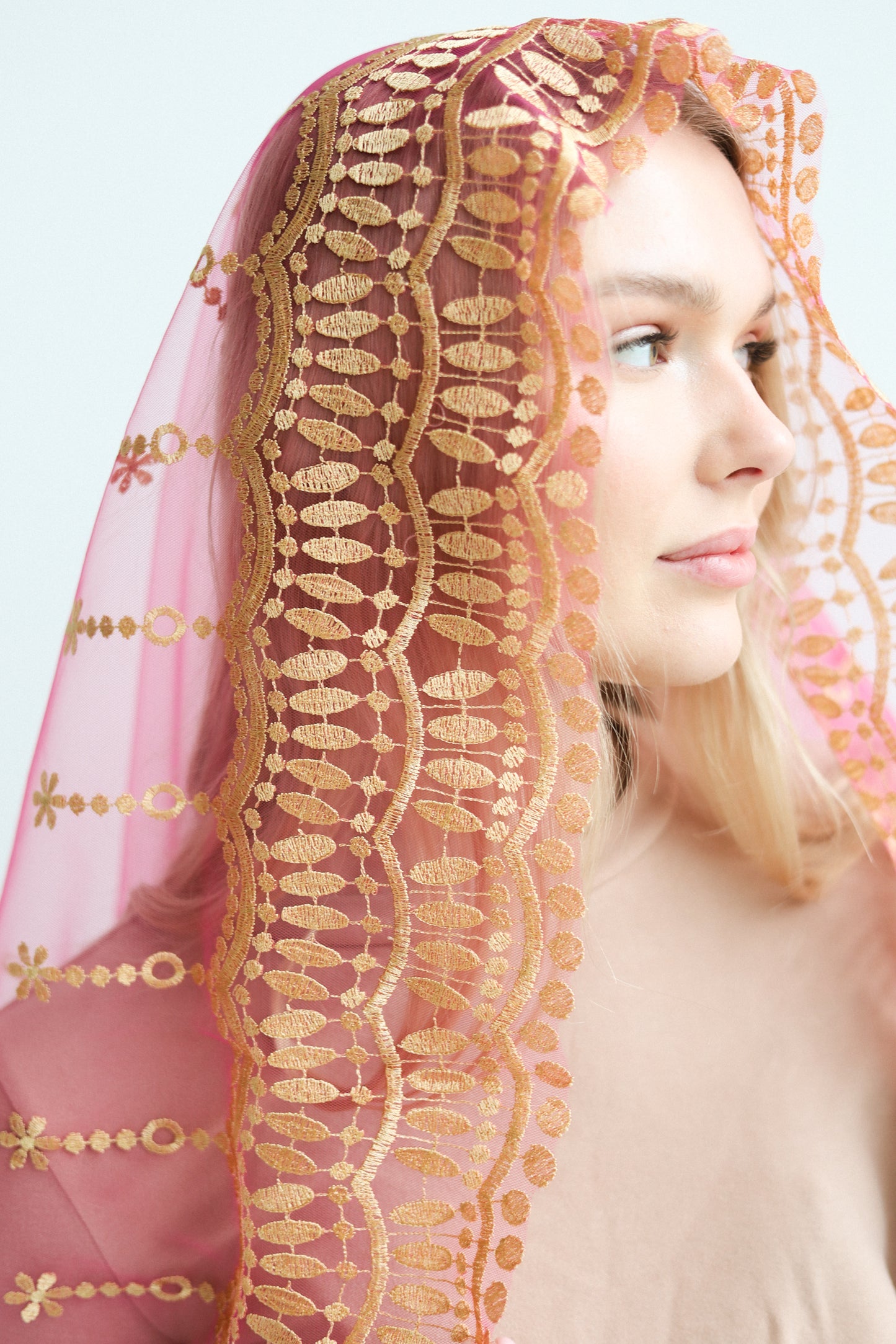VEIL WITH HEART EMBROIDERY