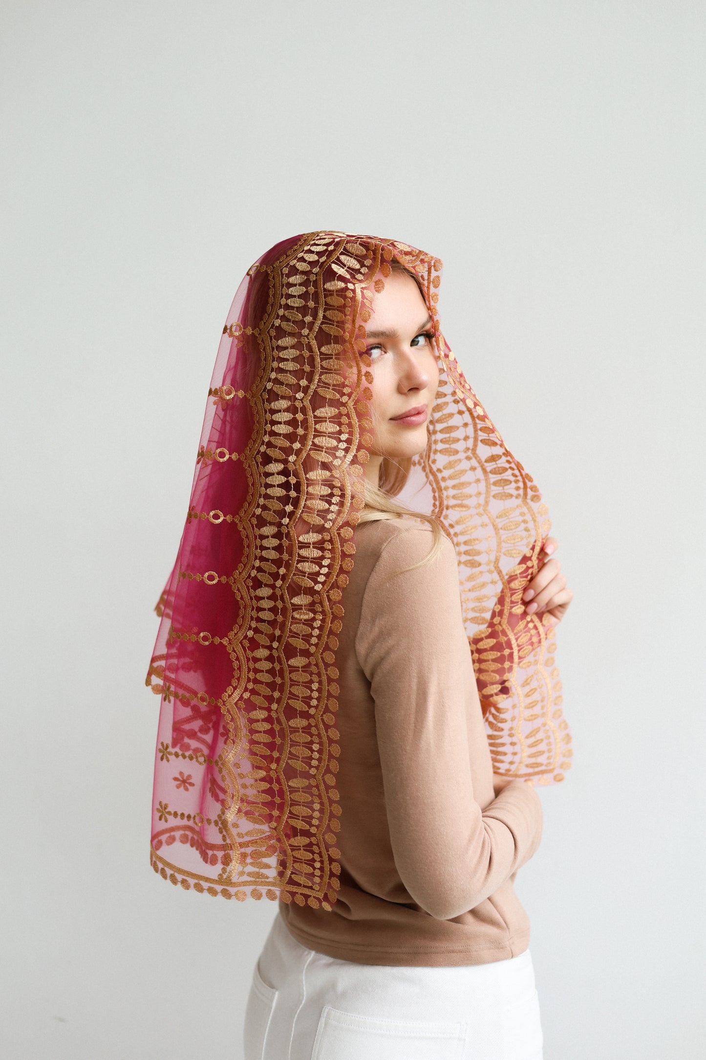 VEIL WITH HEART EMBROIDERY