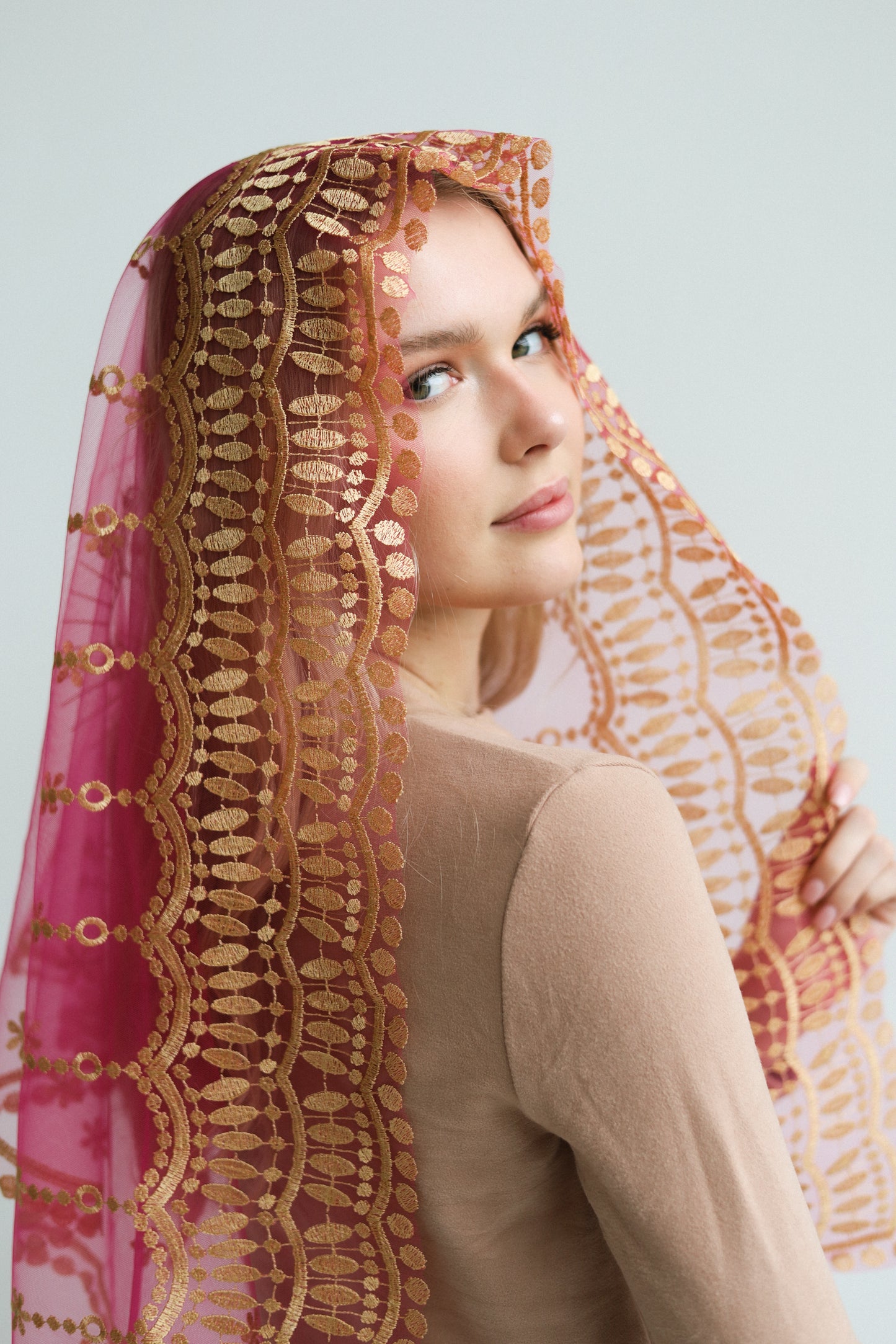 VEIL WITH HEART EMBROIDERY