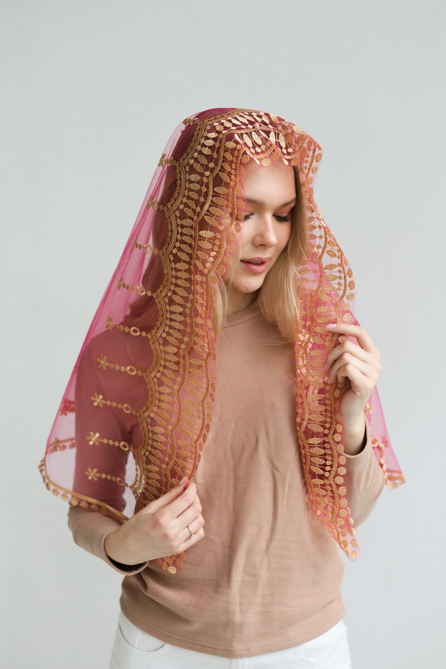 VEIL WITH JESUS EMBROIDERY