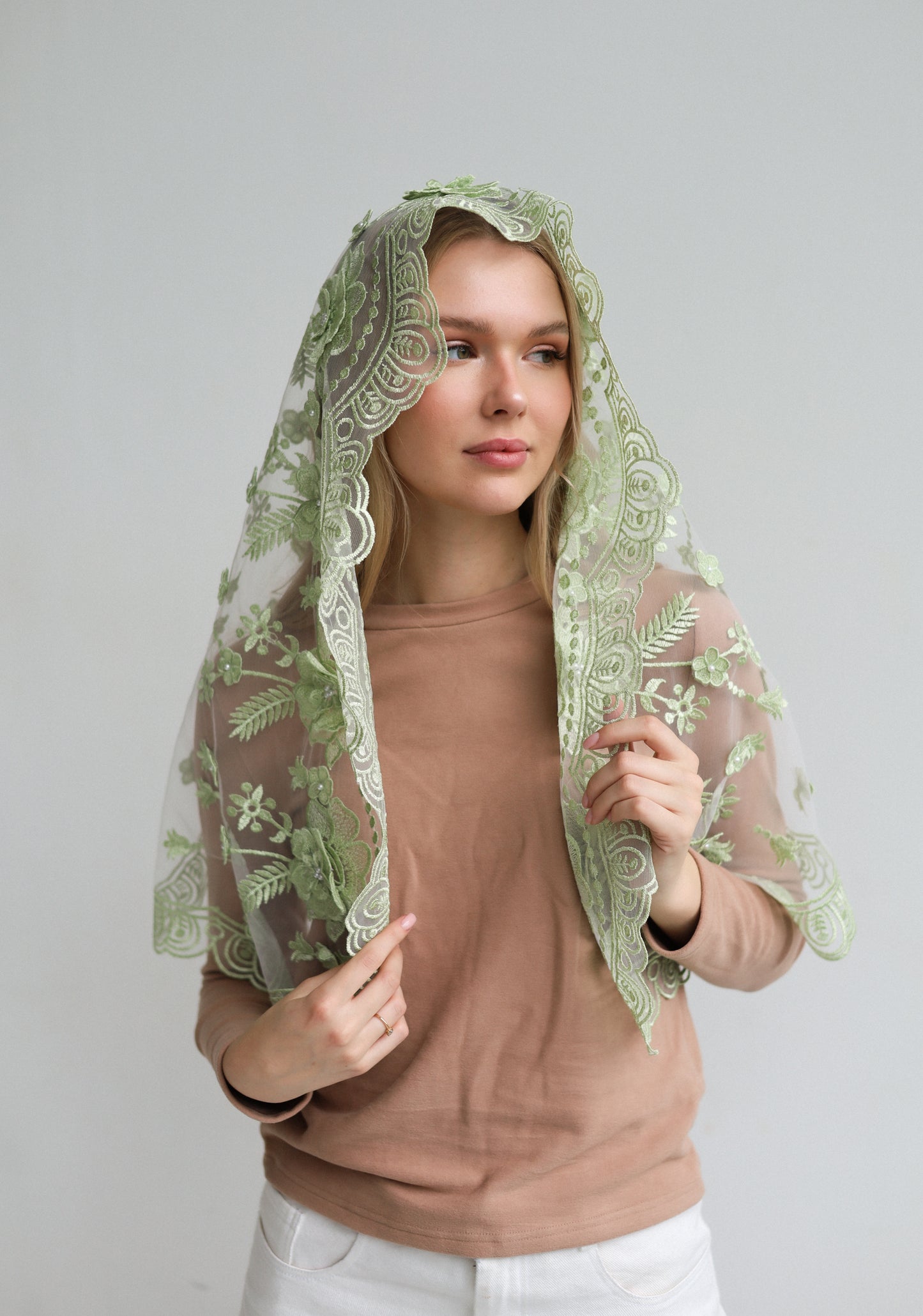NEW 3D PISTACHIO VEIL
