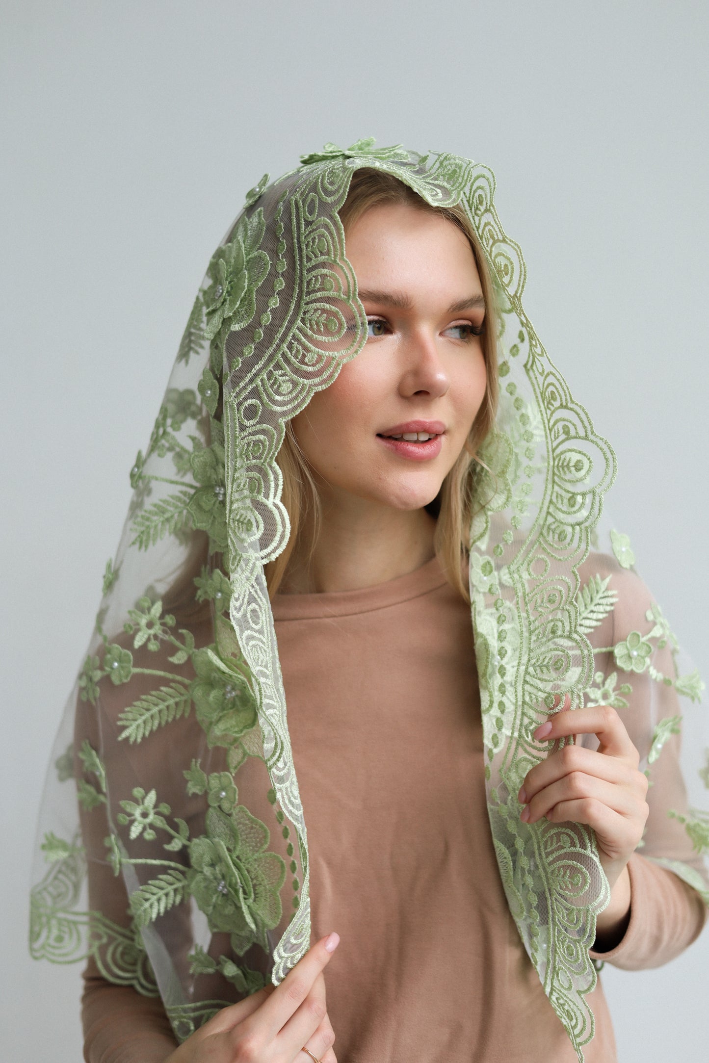 NEW 3D PISTACHIO VEIL