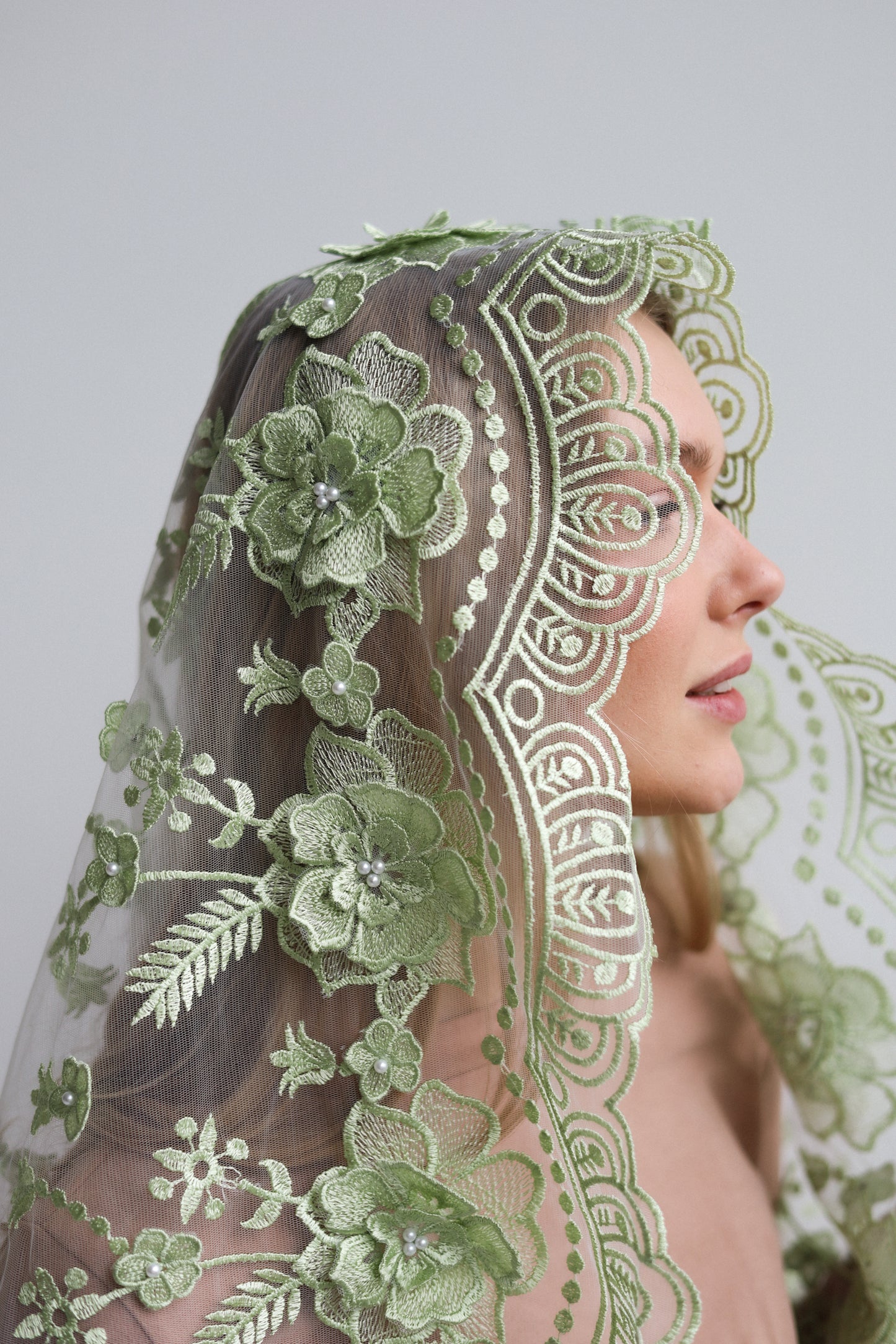 NEW 3D PISTACHIO VEIL