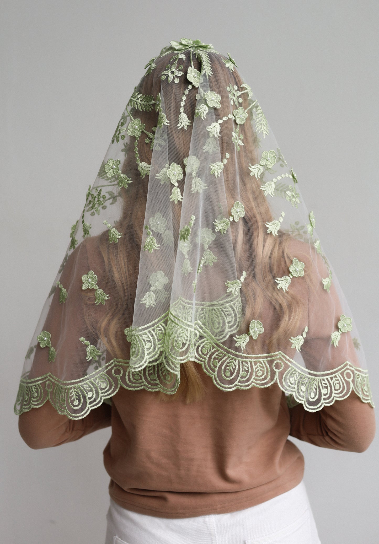 NEW 3D PISTACHIO VEIL