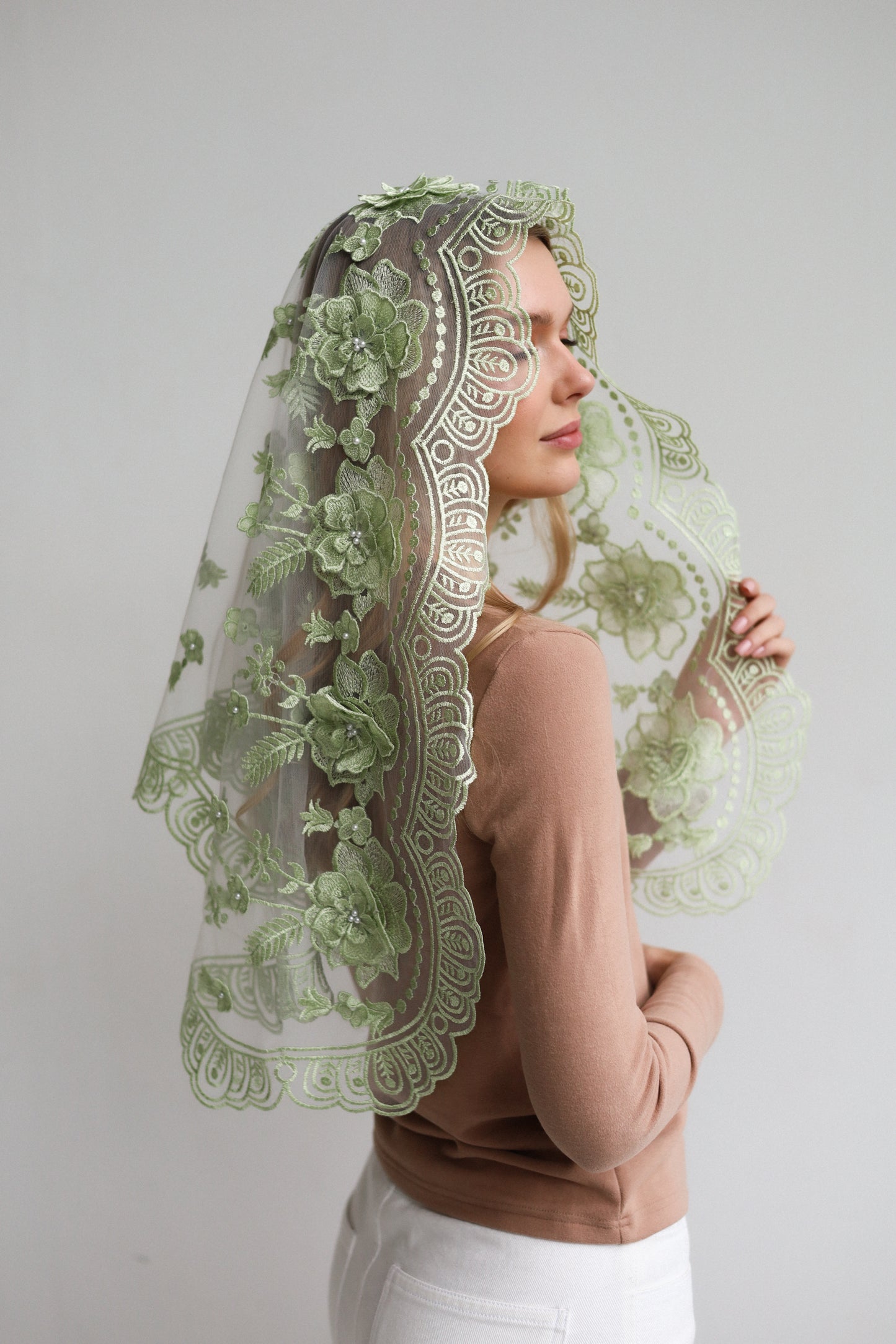 NEW 3D PISTACHIO VEIL