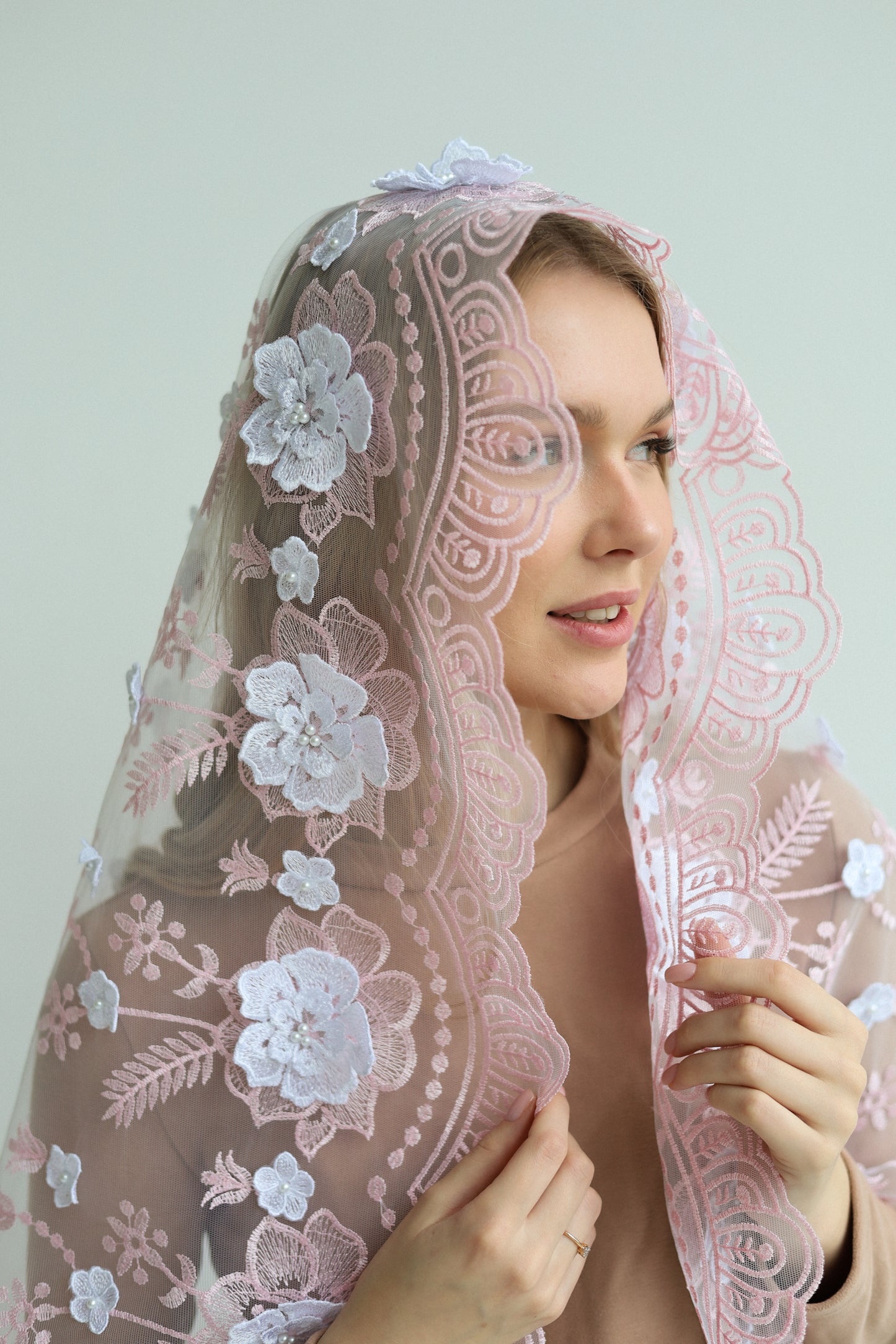 NEW 3D PINK MANTILLA