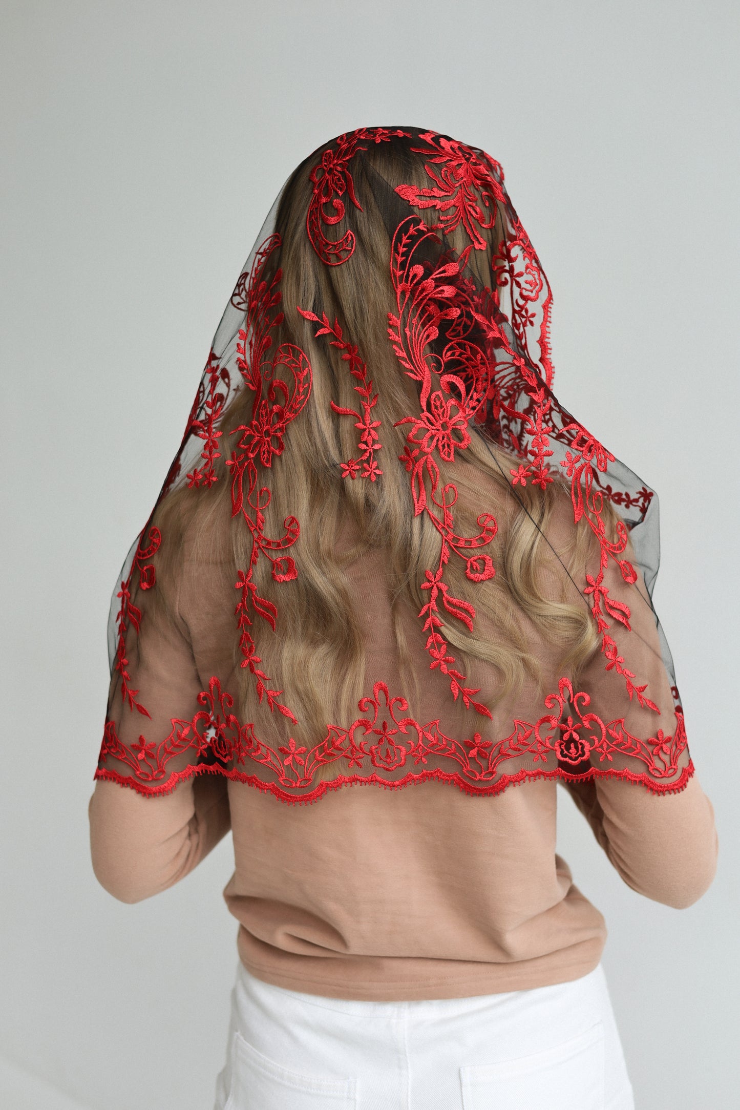 RED INFINITY MANTILLA