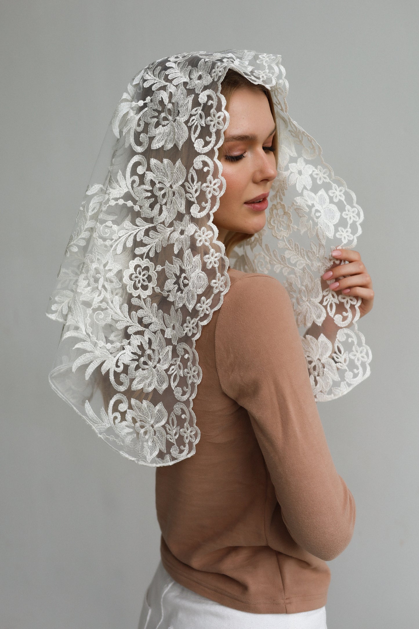 NEW IVORY VEIL