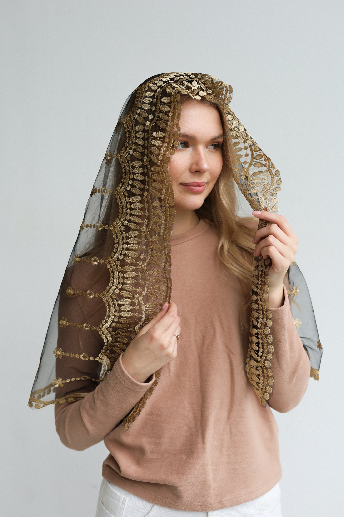 AVE MARIA EMBROIDERY VEIL