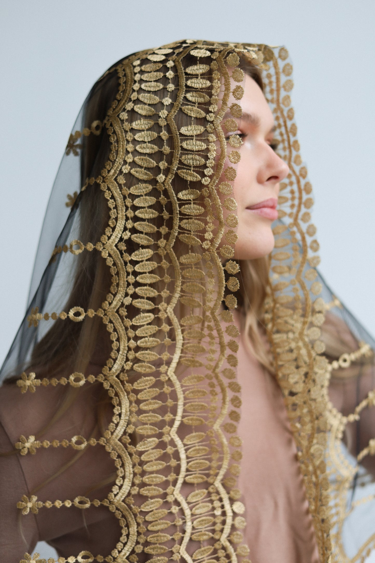 AVE MARIA EMBROIDERY VEIL