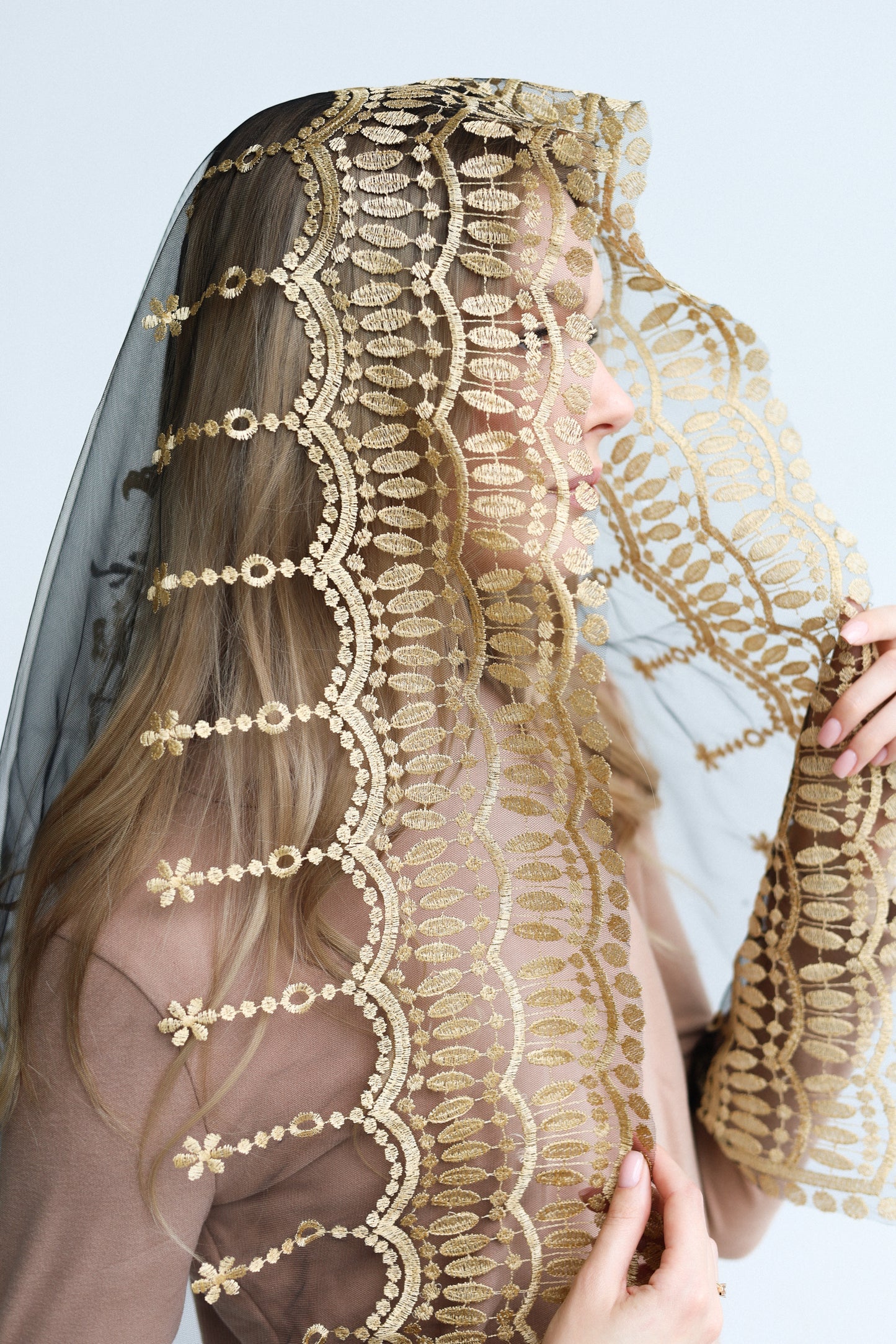 AVE MARIA EMBROIDERY VEIL