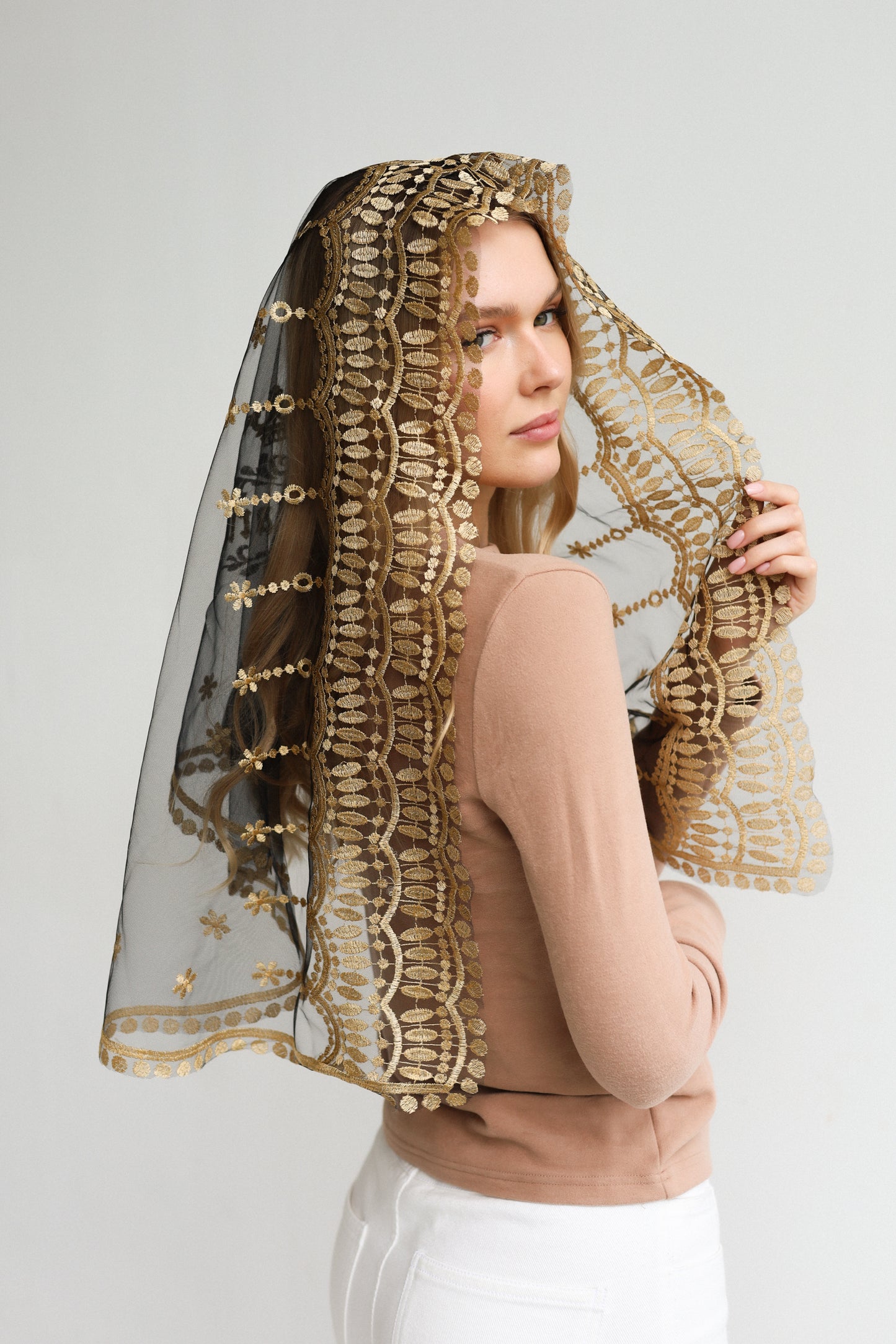 AVE MARIA EMBROIDERY VEIL
