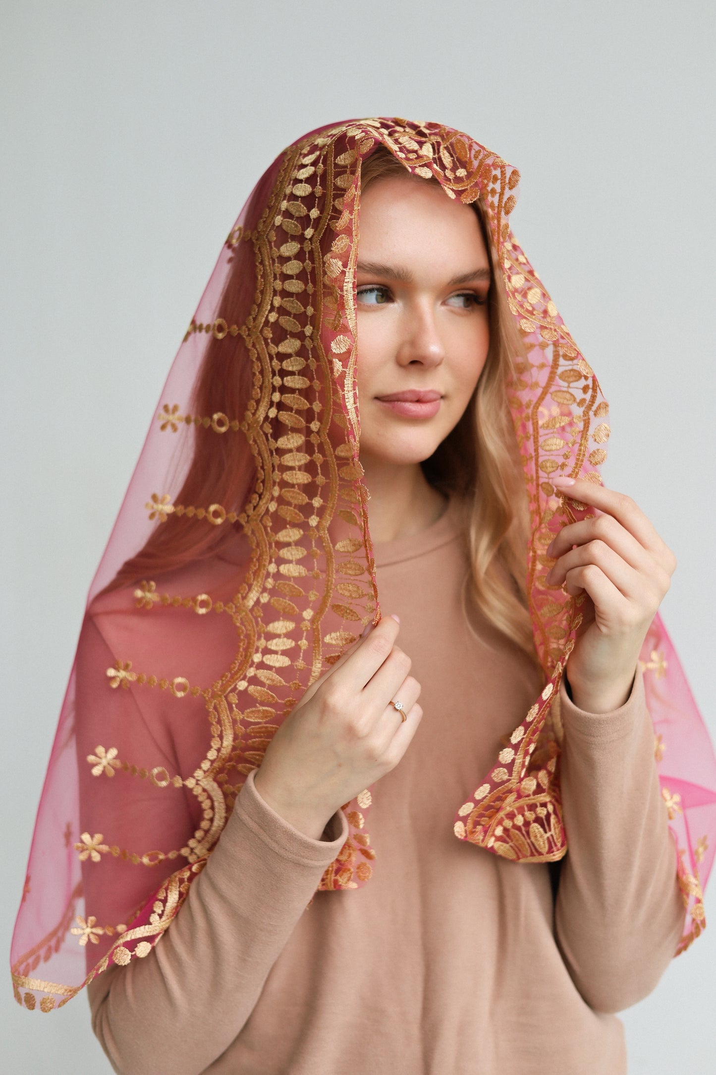 AVE MARIA EMBROIDERY VEIL
