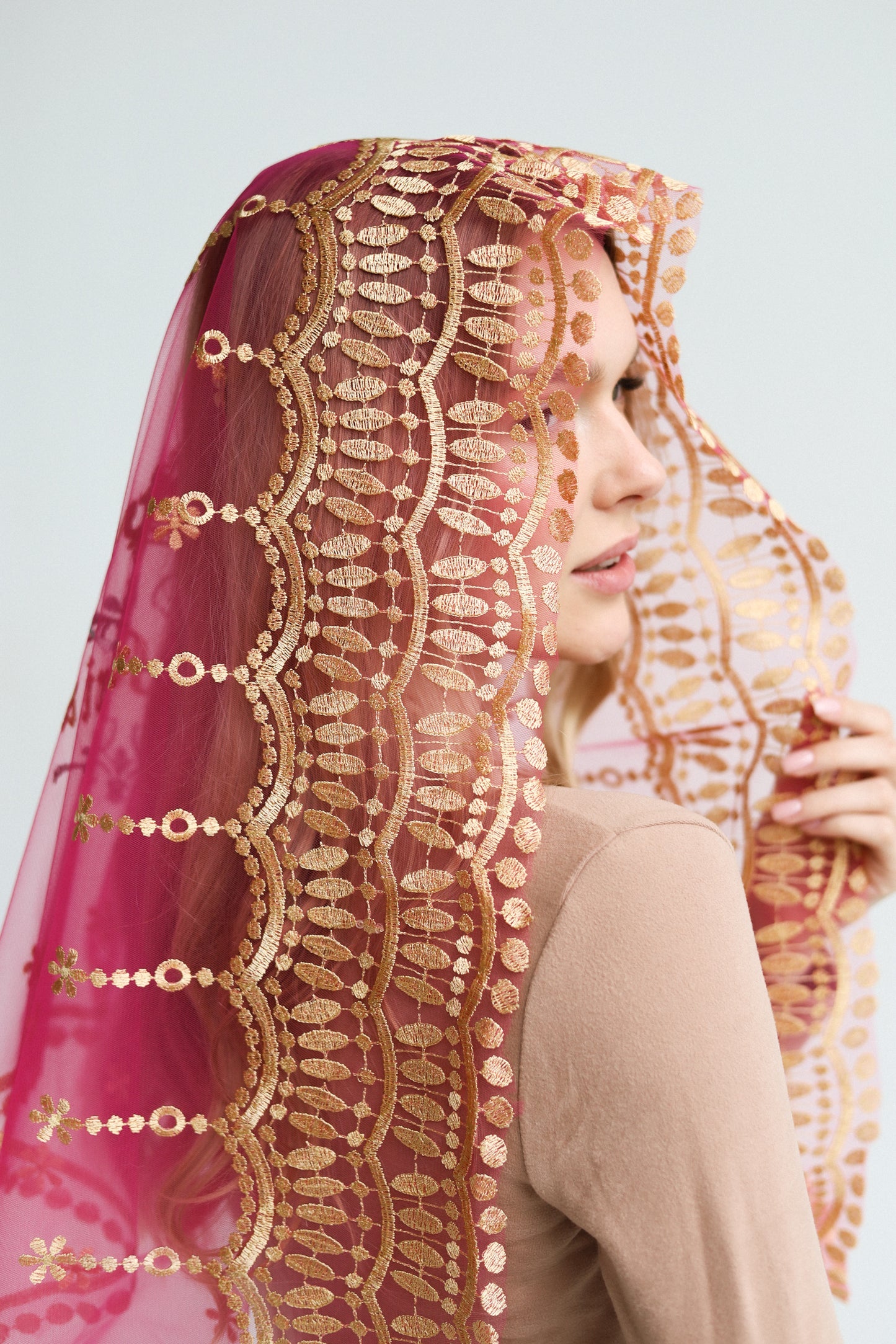AVE MARIA EMBROIDERY VEIL