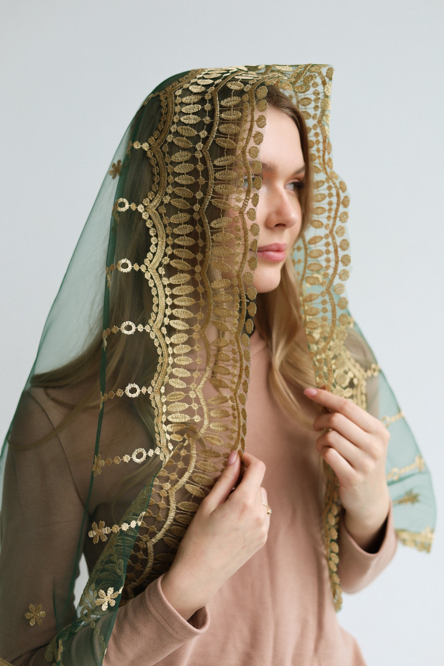 AVE MARIA EMBROIDERY VEIL