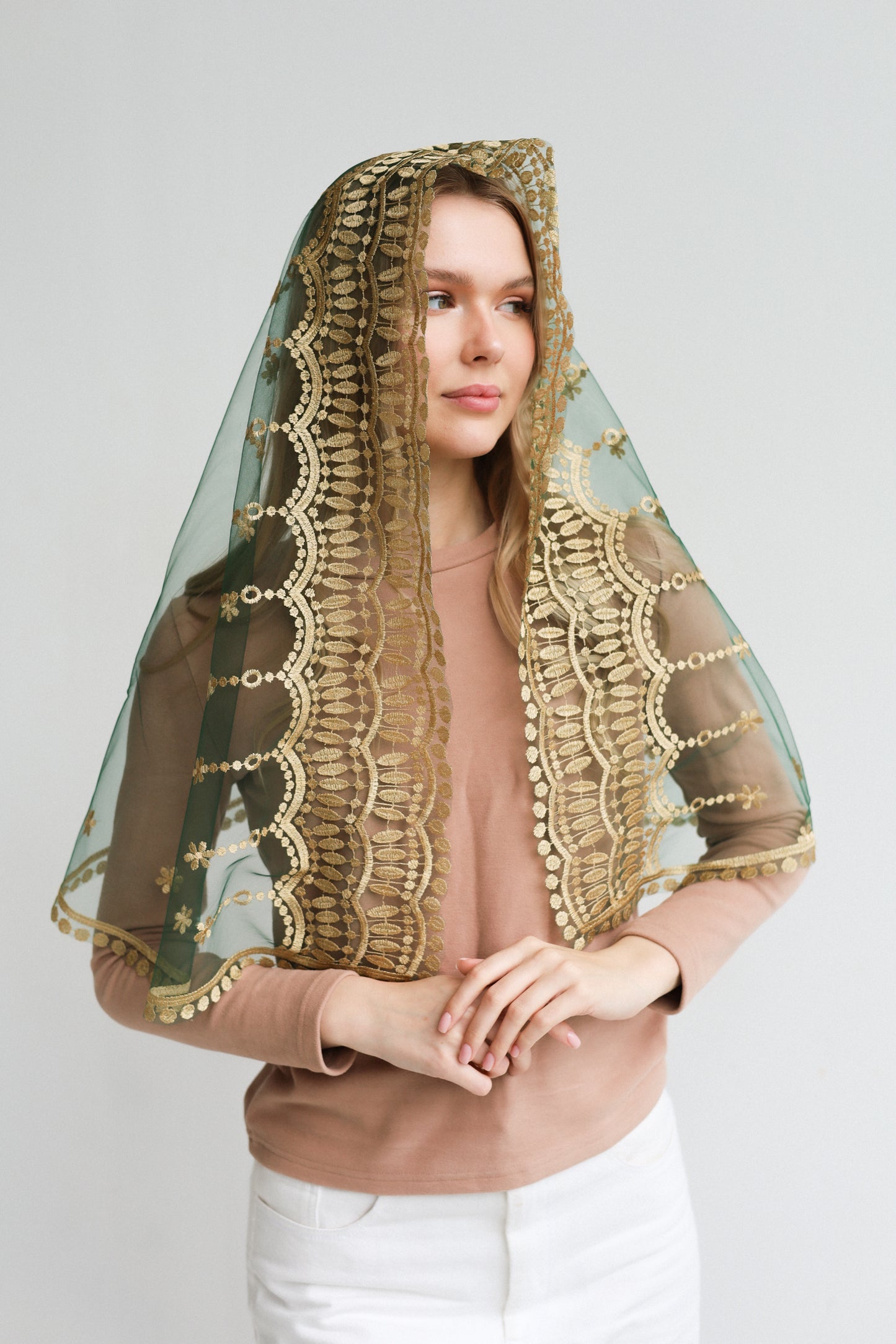 AVE MARIA EMBROIDERY VEIL