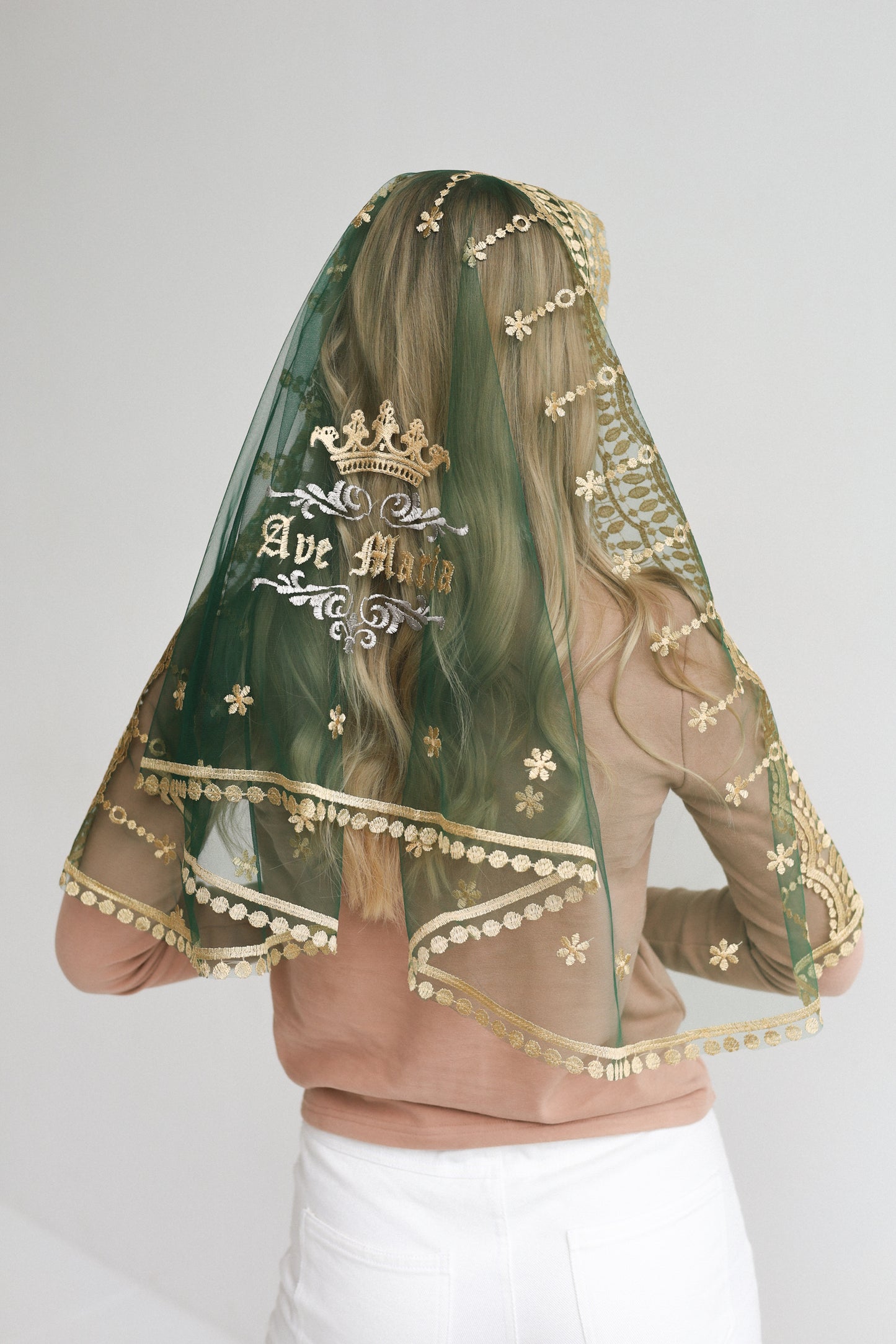 AVE MARIA EMBROIDERY VEIL