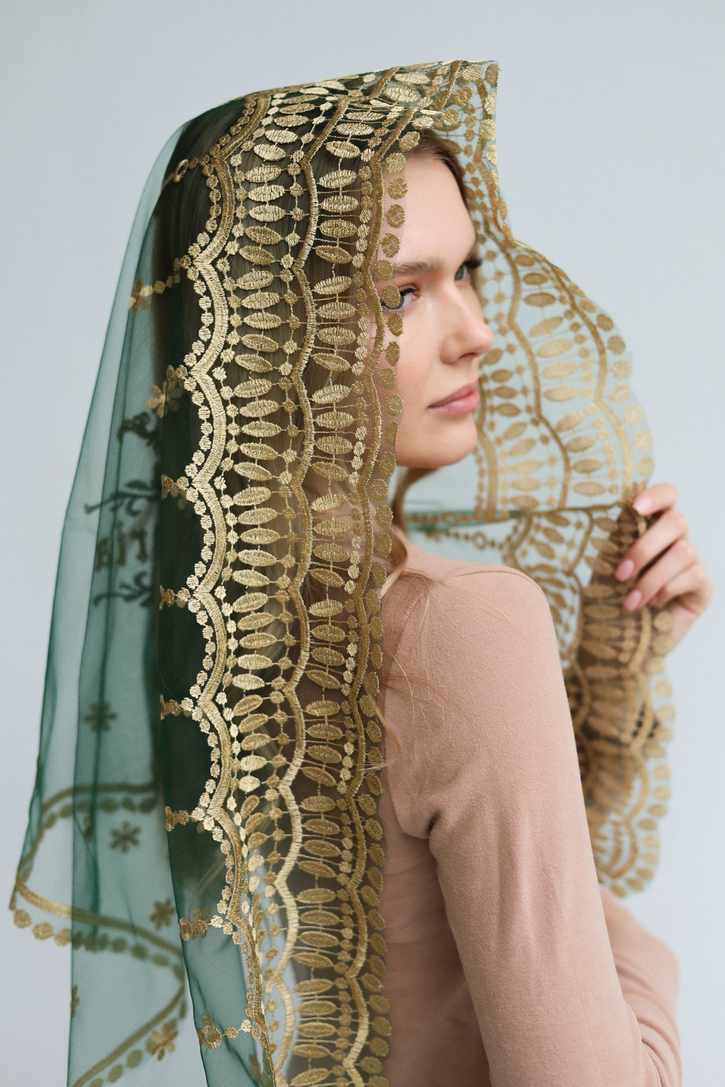 AVE MARIA EMBROIDERY VEIL