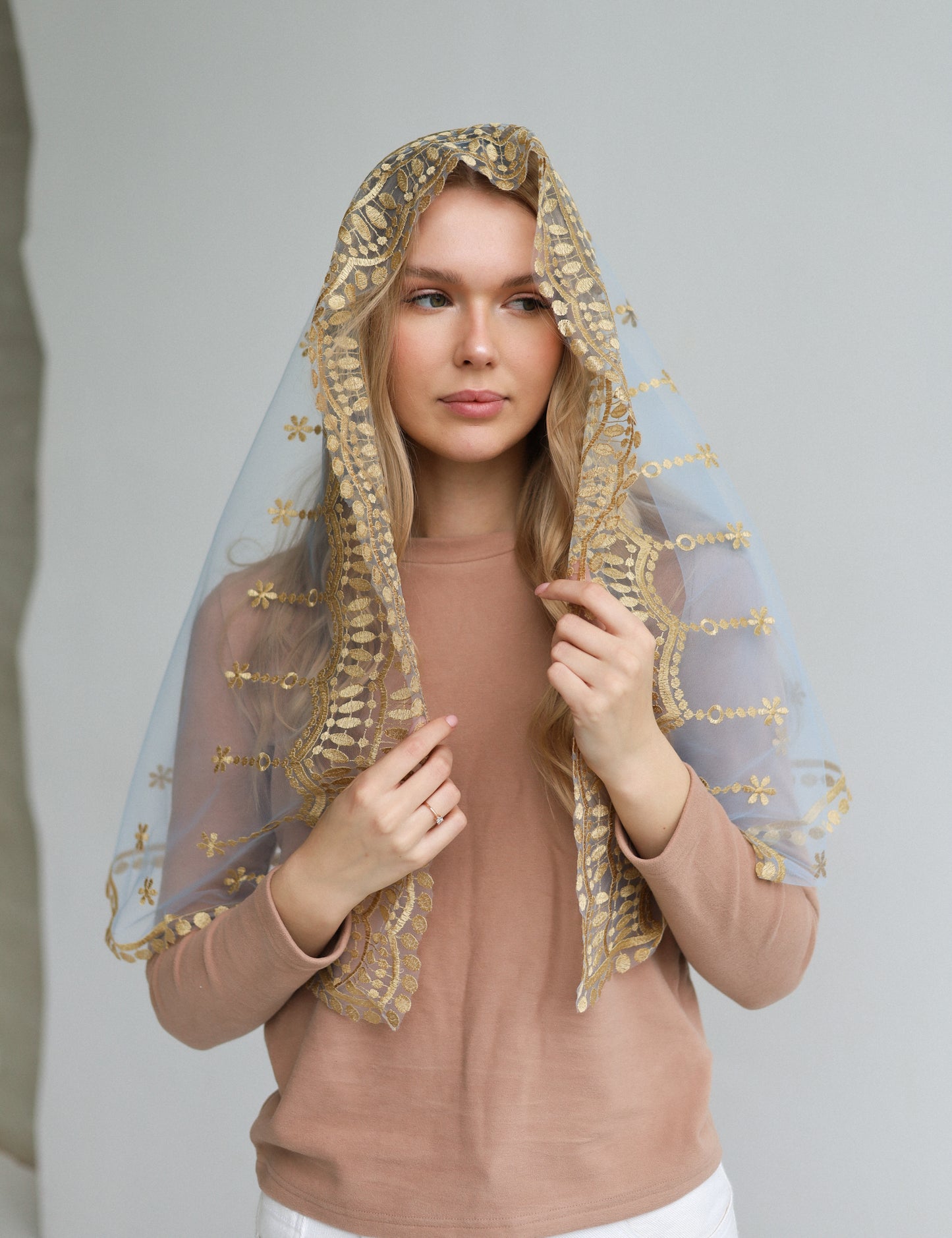 AVE MARIA EMBROIDERY VEIL