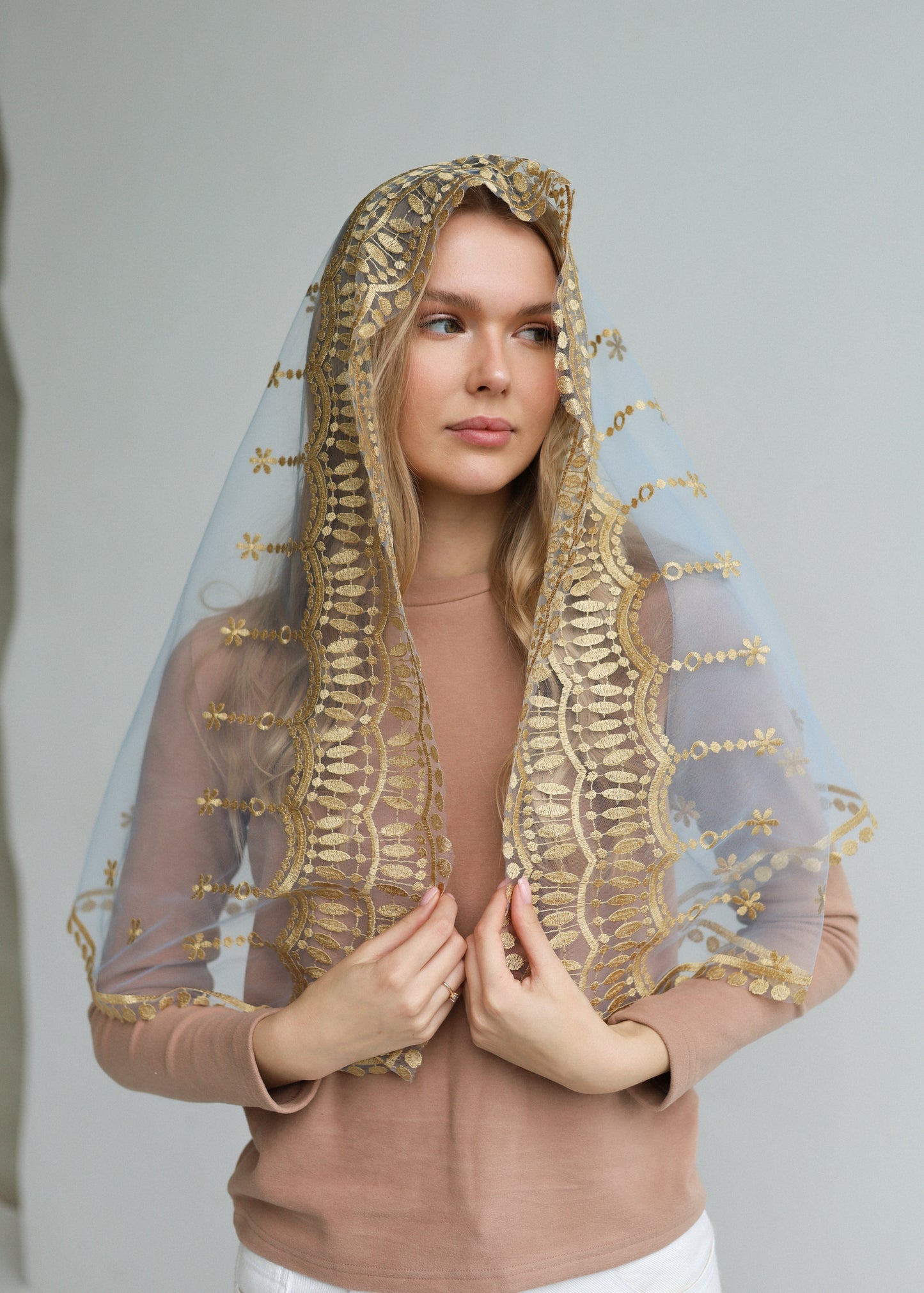 AVE MARIA EMBROIDERY VEIL