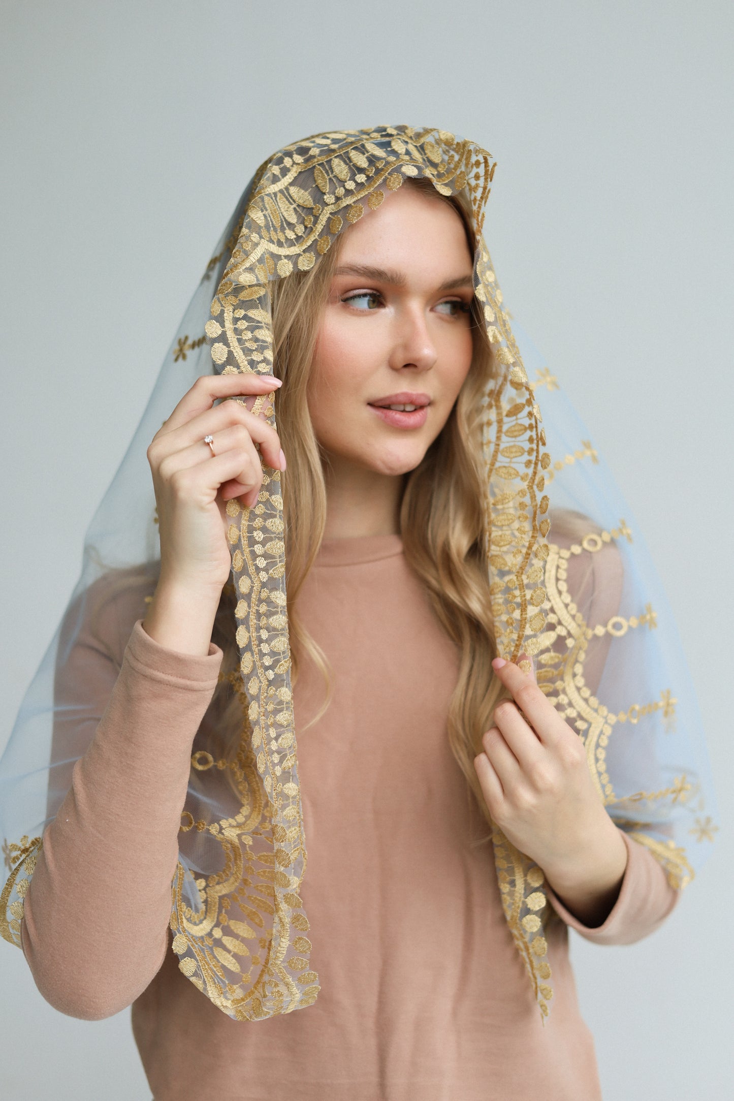 AVE MARIA EMBROIDERY VEIL