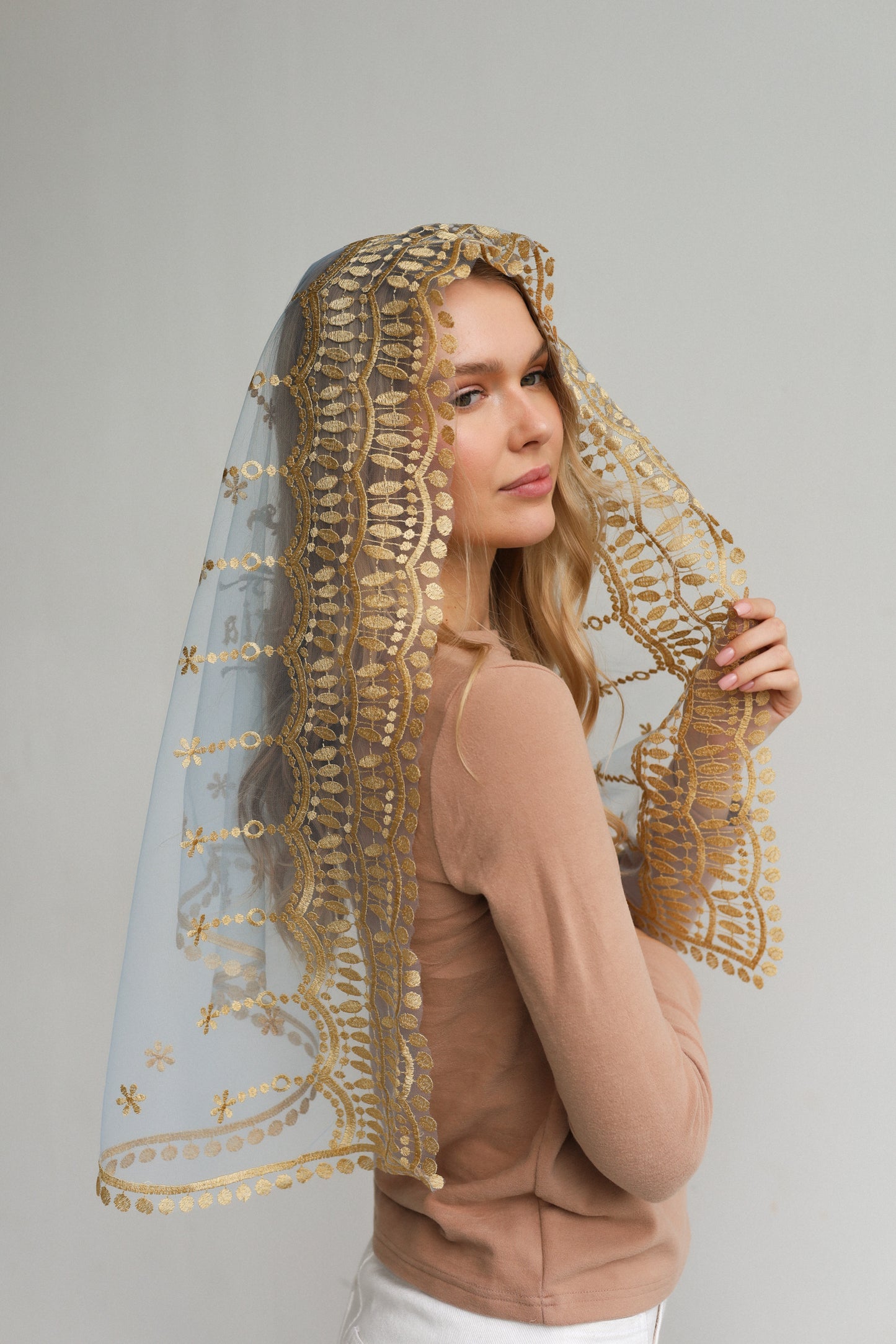 AVE MARIA EMBROIDERY VEIL