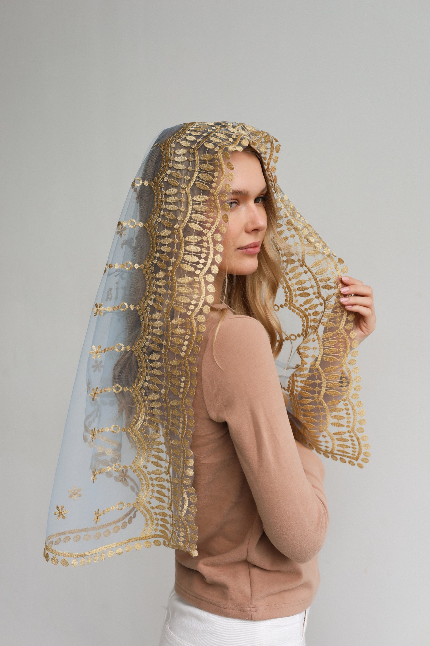 AVE MARIA EMBROIDERY VEIL
