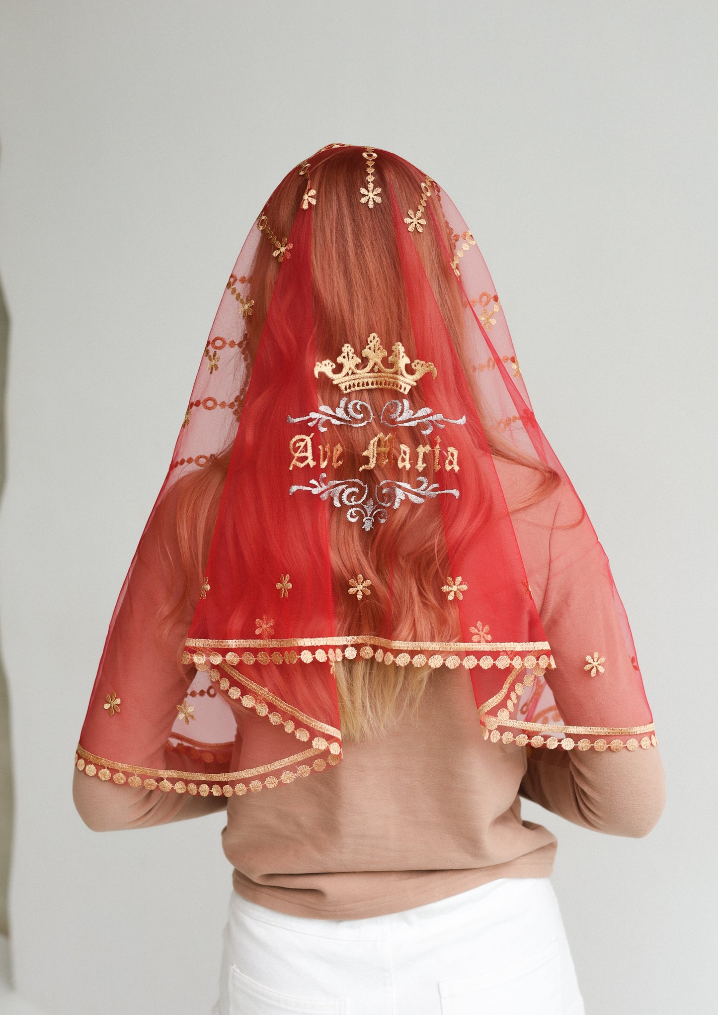 BLUE VEIL WITH EMBROIDERY ON THE BACK