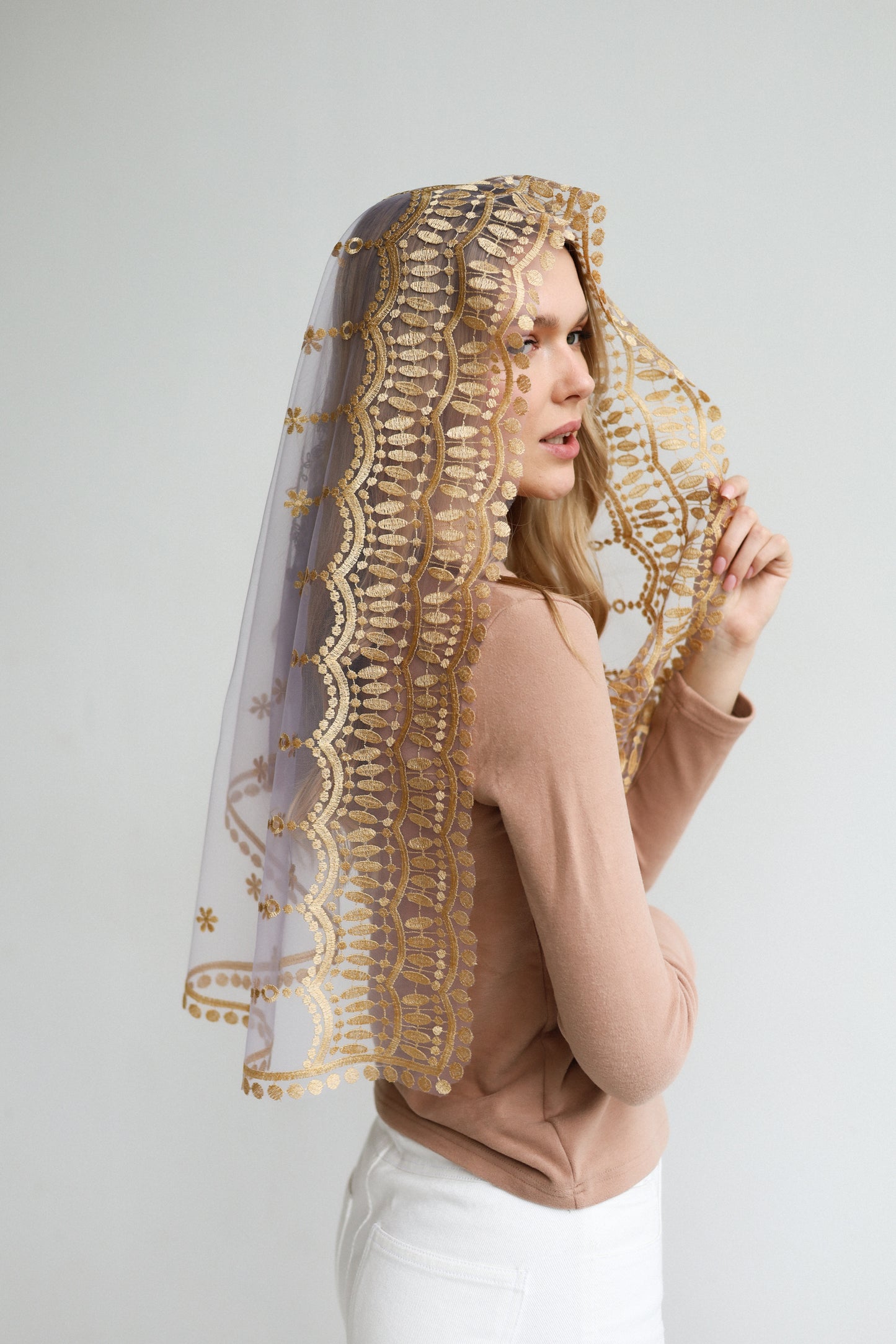 PURPLE VEIL WITH EMBROIDERY