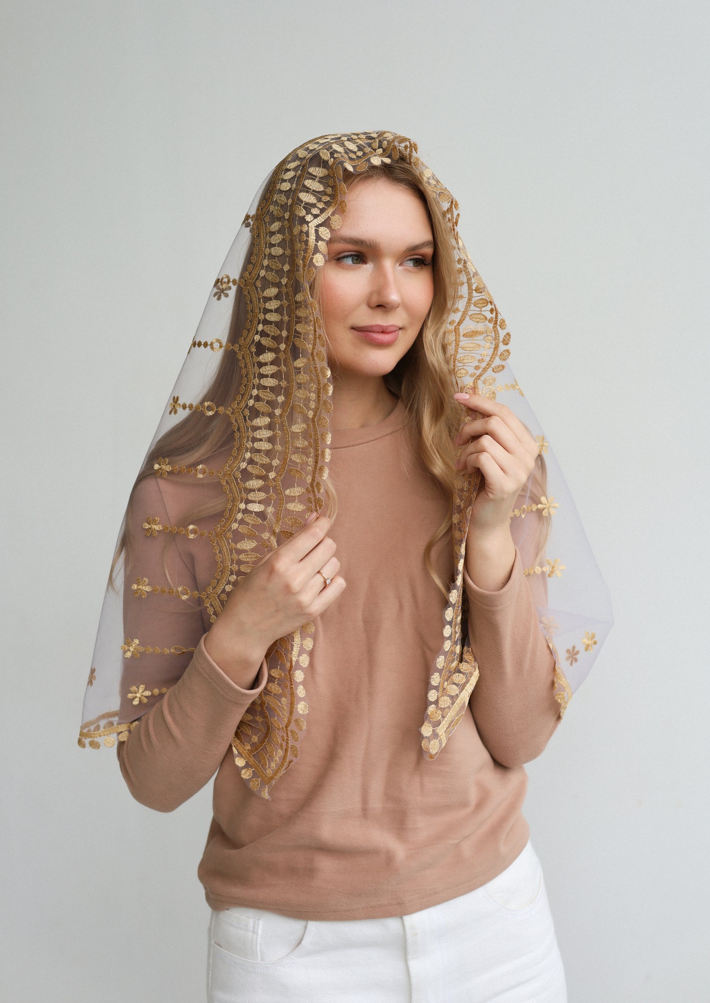 AVE MARIA EMBROIDERY VEIL
