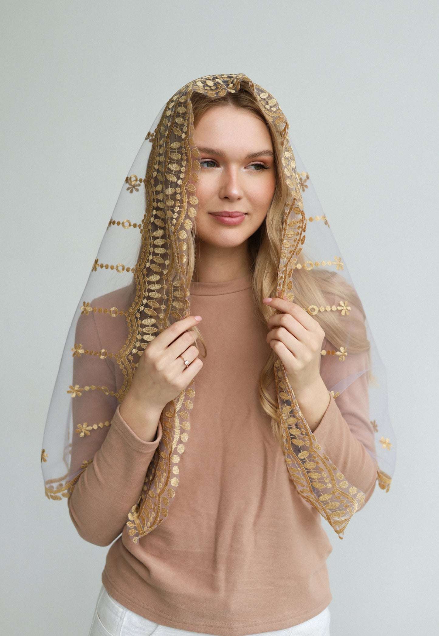AVE MARIA EMBROIDERY VEIL