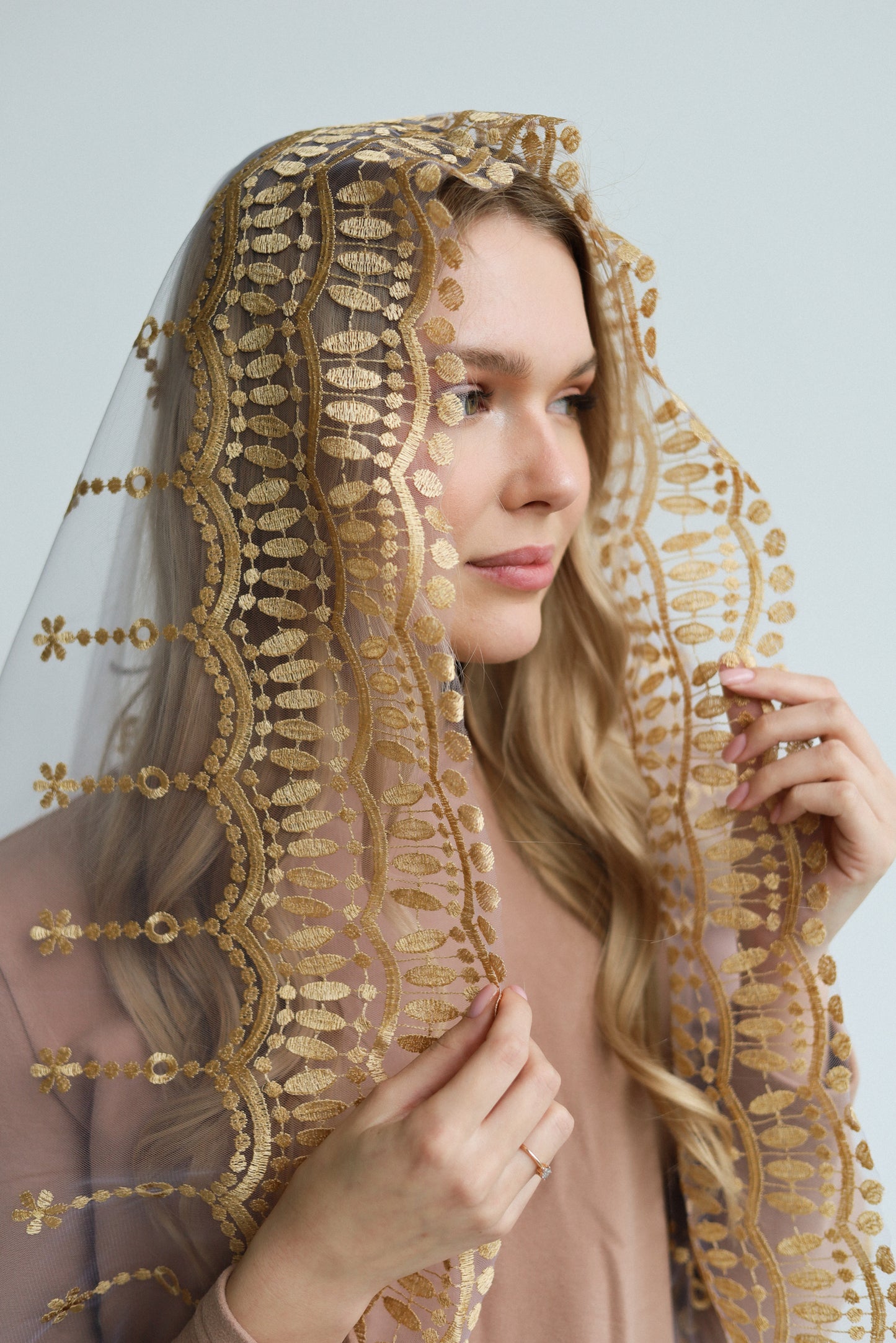 AVE MARIA EMBROIDERY VEIL