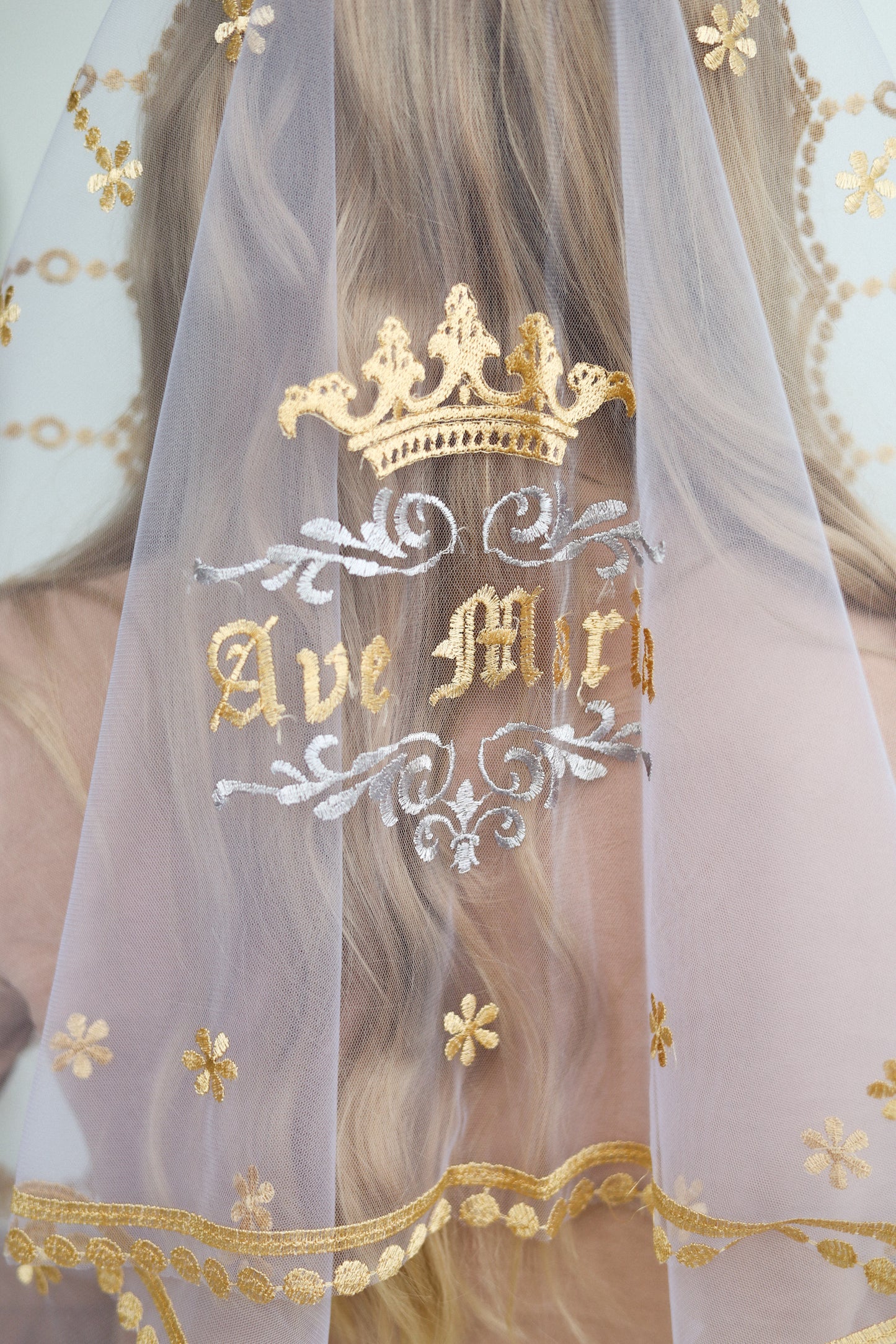 AVE MARIA EMBROIDERY VEIL